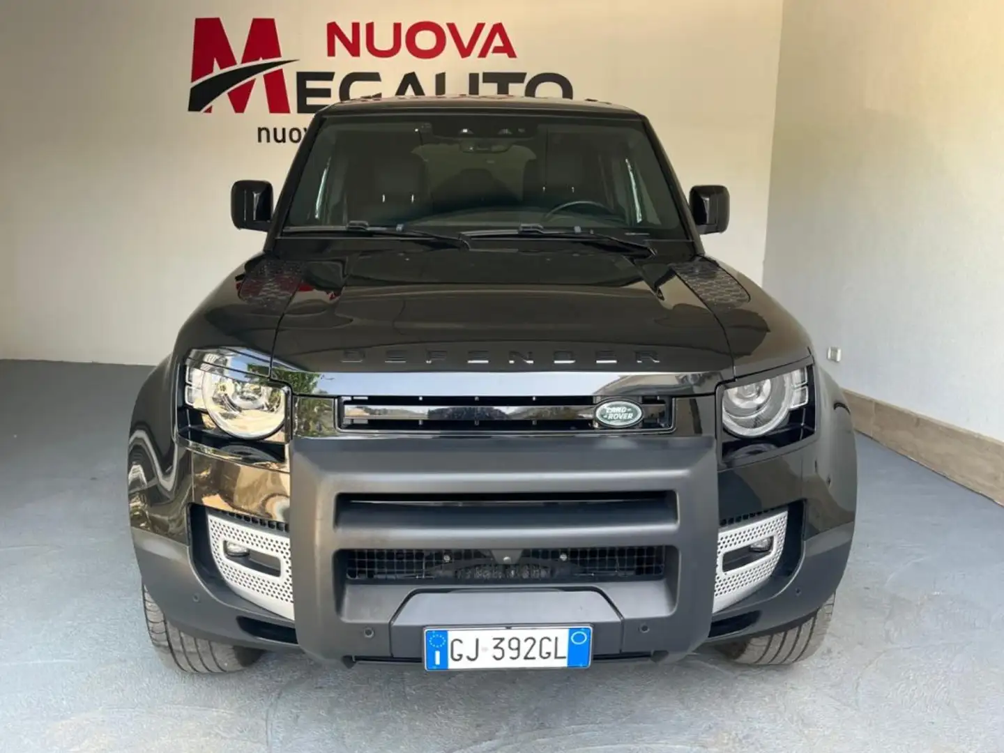 Land Rover Defender 110 3.0D I6 200 CV AWD Auto SE Nero - 2