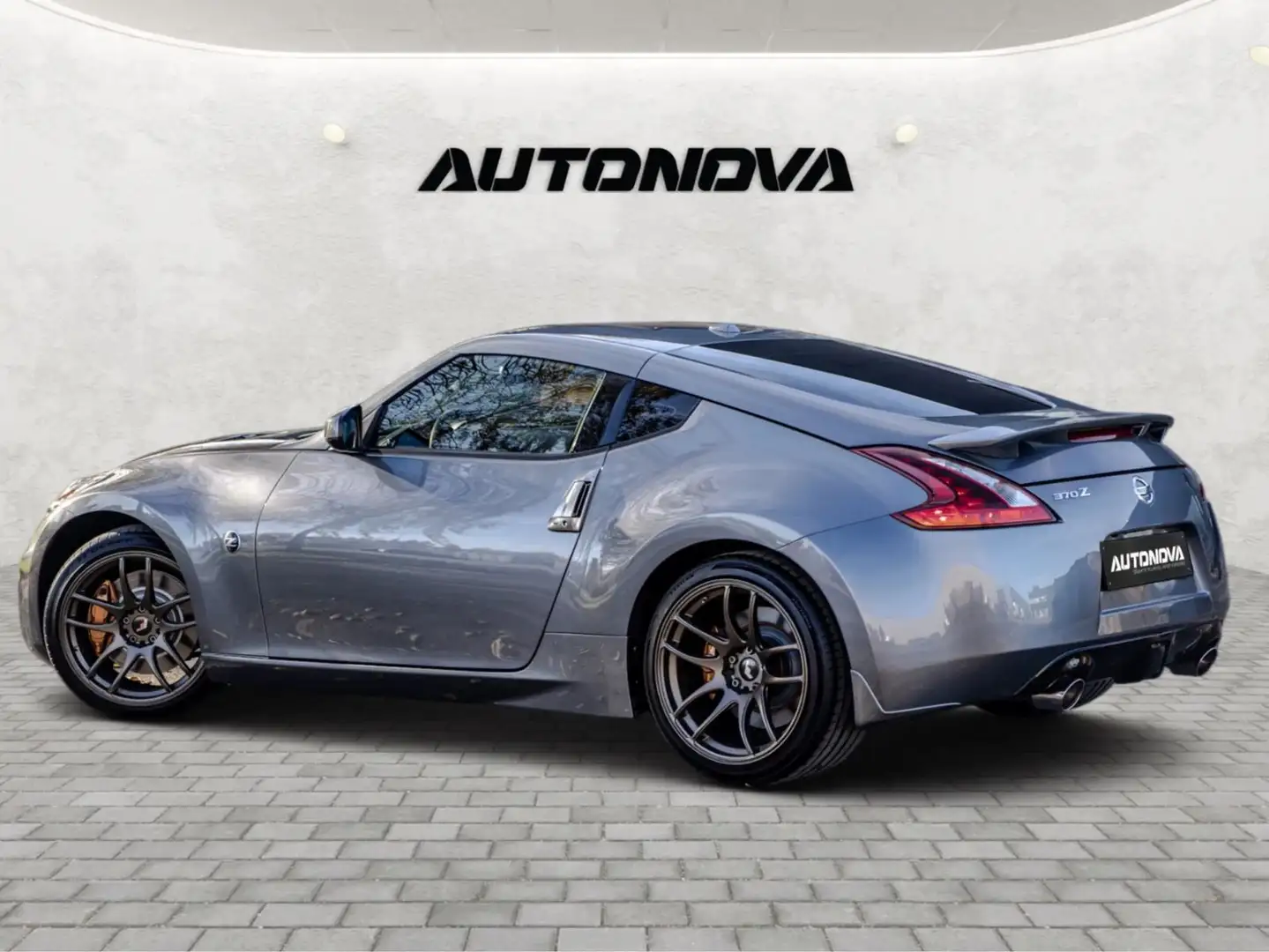 Nissan 370Z 3.7 SAMMLERZUSTAND/NEUVERTIG/UNTER700 km Grau - 2