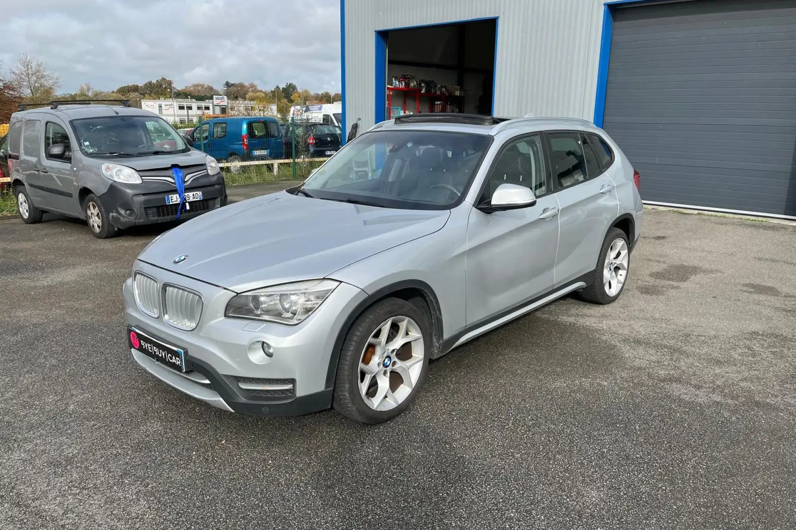 BMW X1 xDrive 25d 218ch BVA LCI xLine PHASE 2 toit ouvrant 4x4 gtie 12 mois Gris - 1