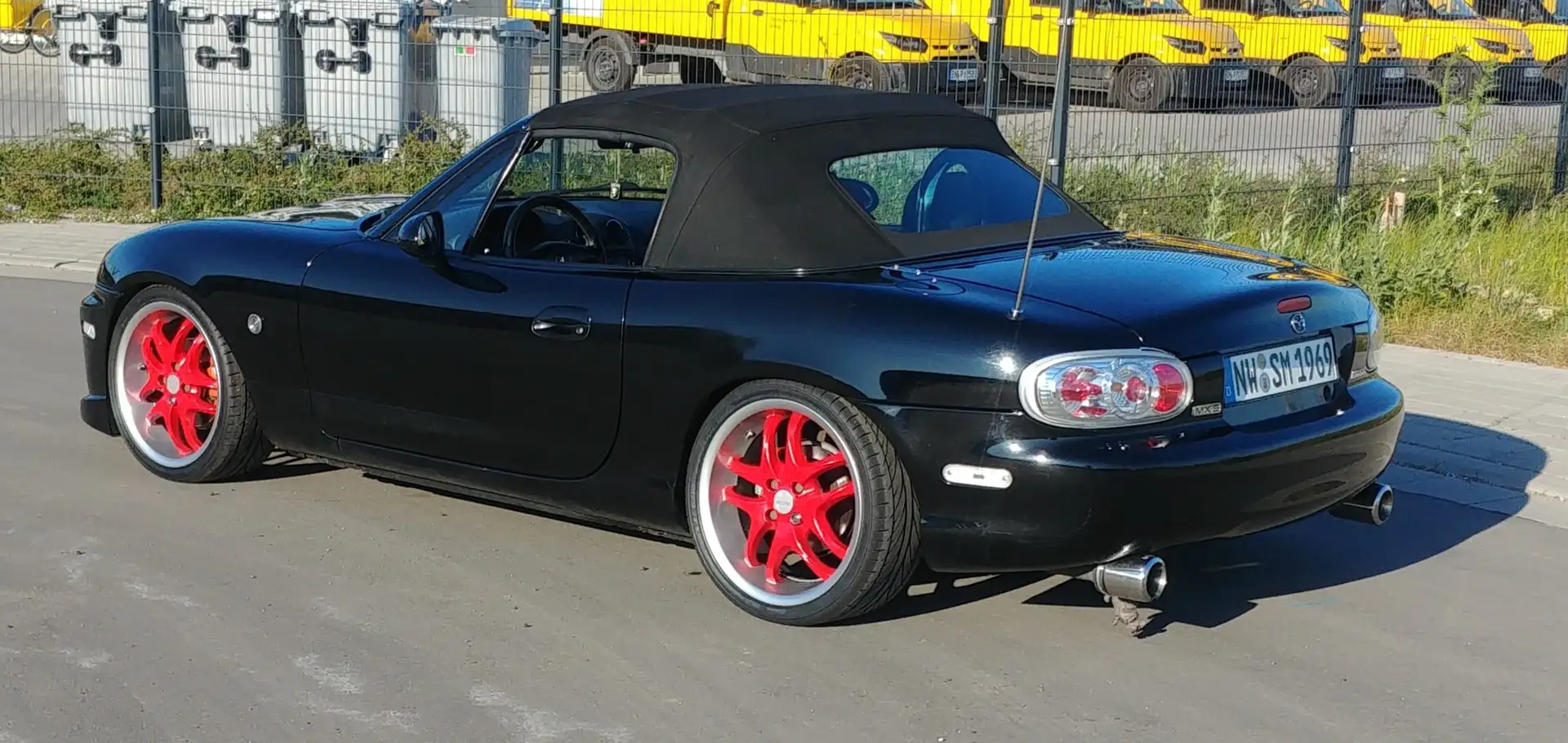 Mazda MX-5 Noir - 1