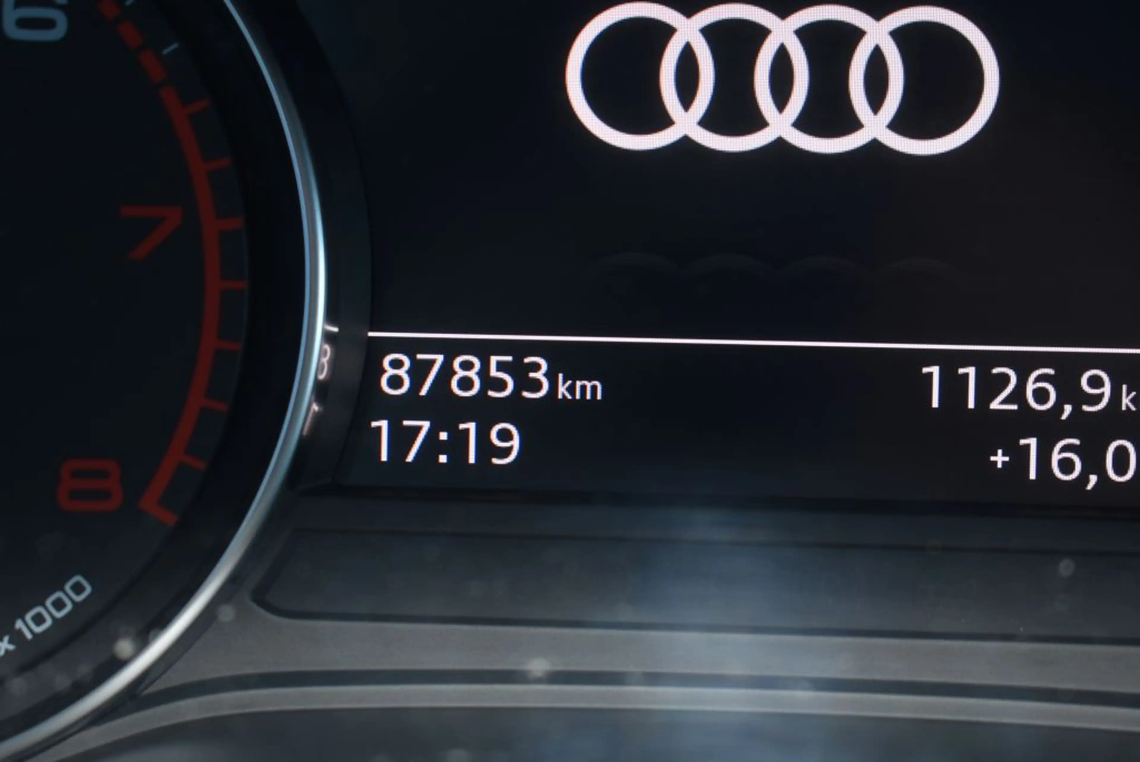 Audi A4 Avant 35 TFSI advanced LED-Scheinwerfer Navi Alu K — photo 11