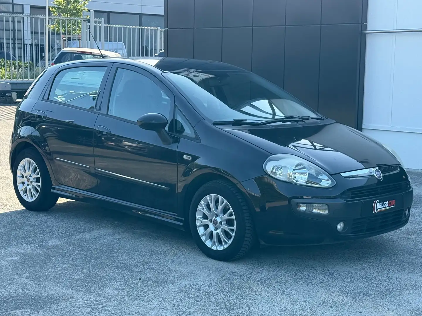 Fiat Punto Evo 1.3 DIESEL - AIRCO - CONTRÔLE TECHNIQUE OK - 1