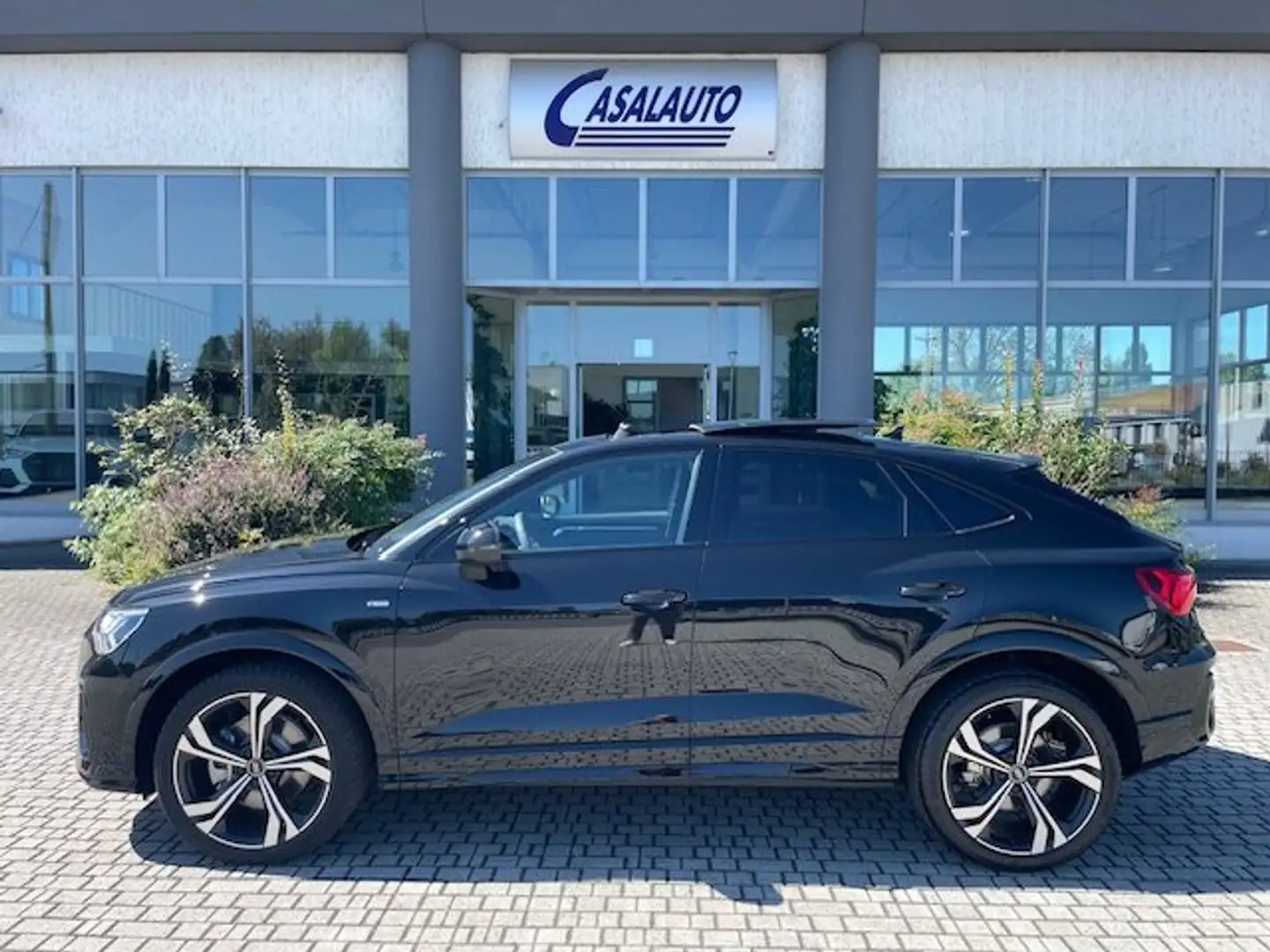 Audi Q3 SPB Sportback 40 TDI quattro S tronic S Line 20 Zwart - 1