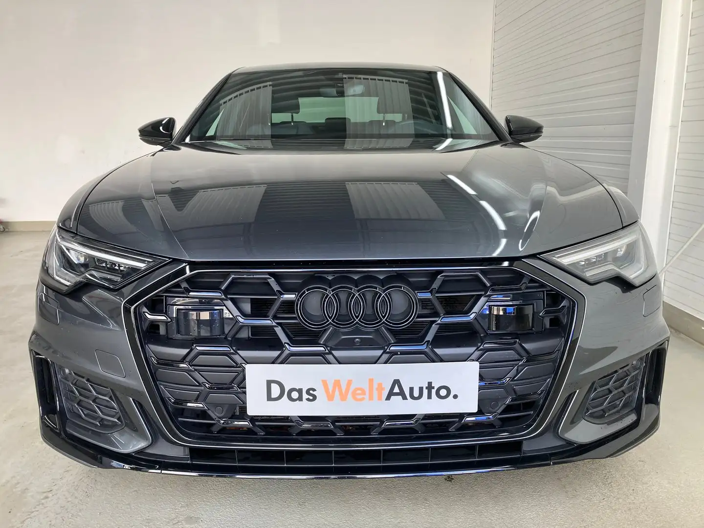 Audi A6 Limousine 40 TDI S line Grau - 2