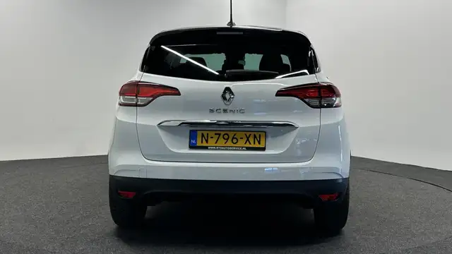 Renault Scenic view 12
