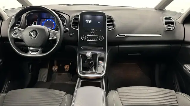 Renault Scenic view 3