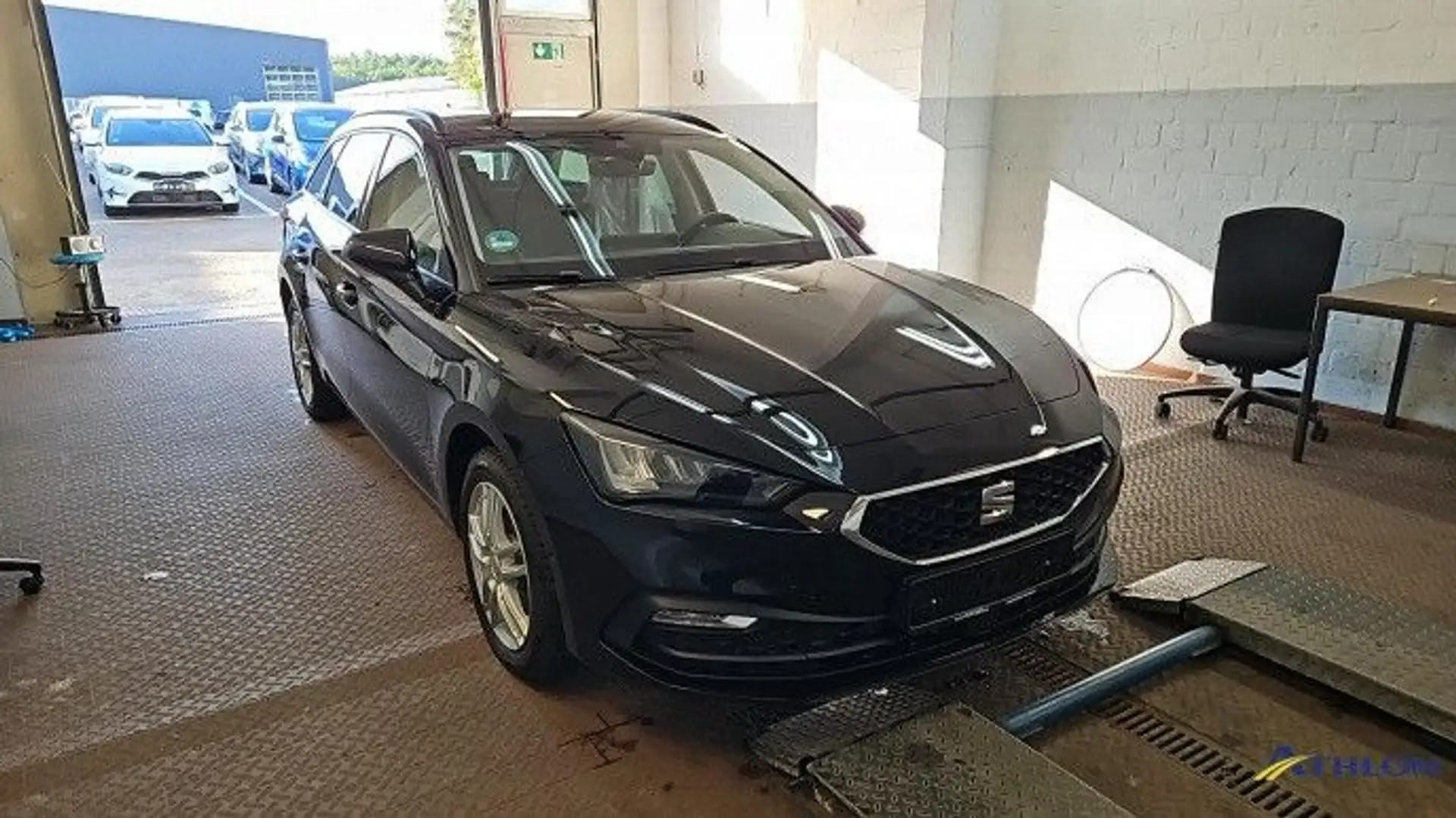 SEAT Leon ST Style Navi LED SiHz PDC RFK Tempo DAB Schwarz - 2