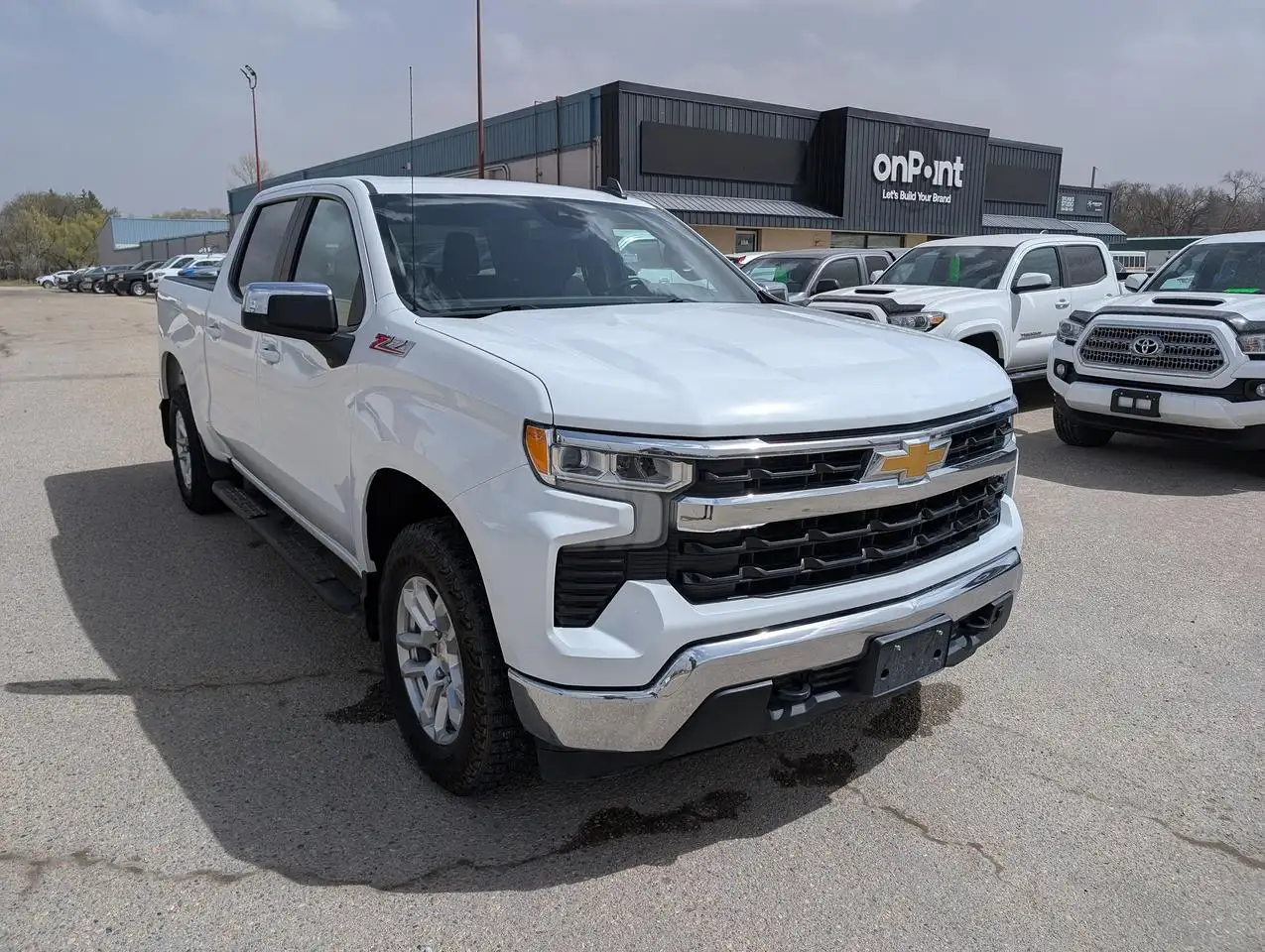 Chevrolet Silverado 1500 снимка Chevrolet Silverado 1500