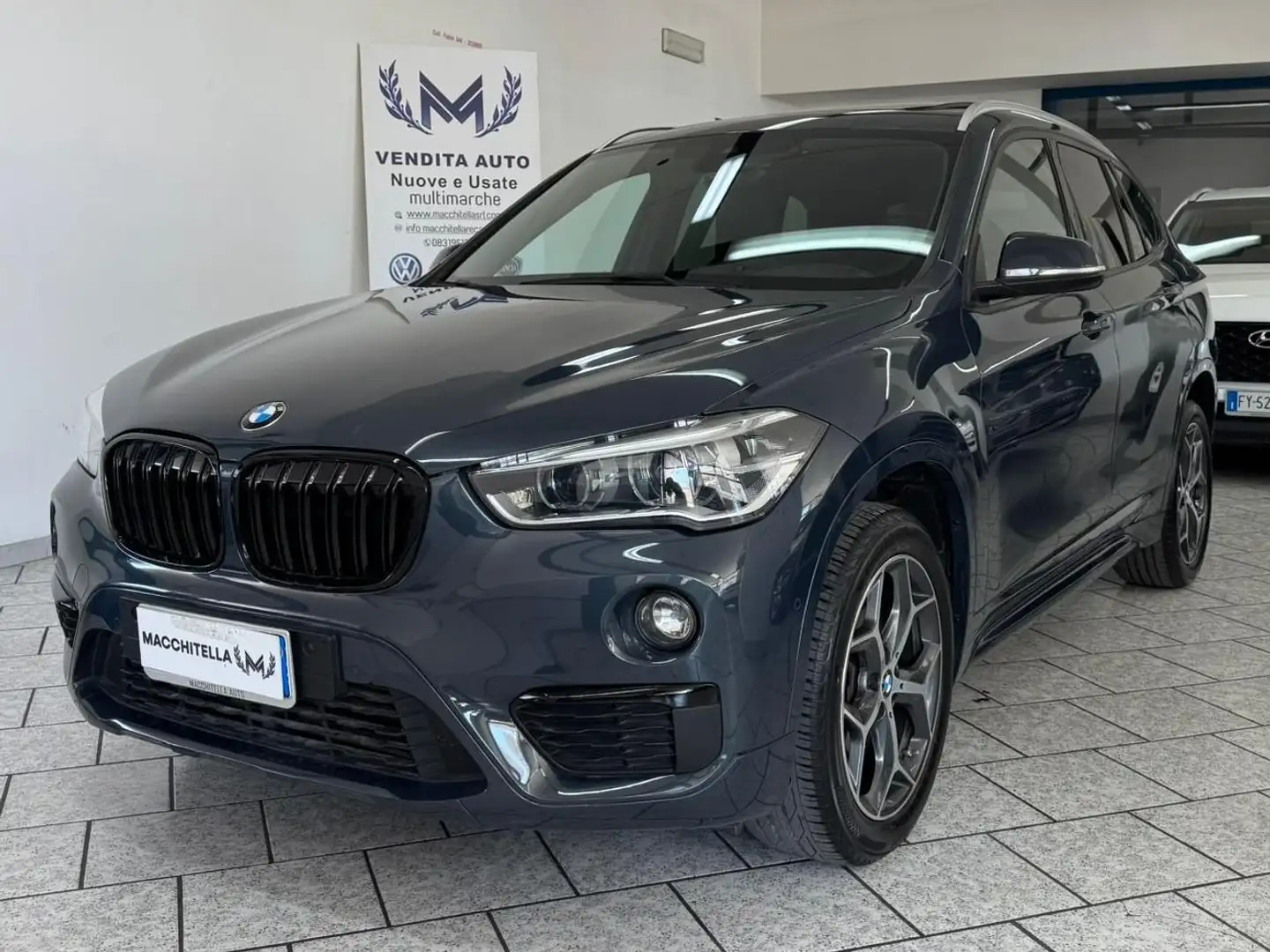 BMW X1 X1 sdrive16d Advantage Gris - 2