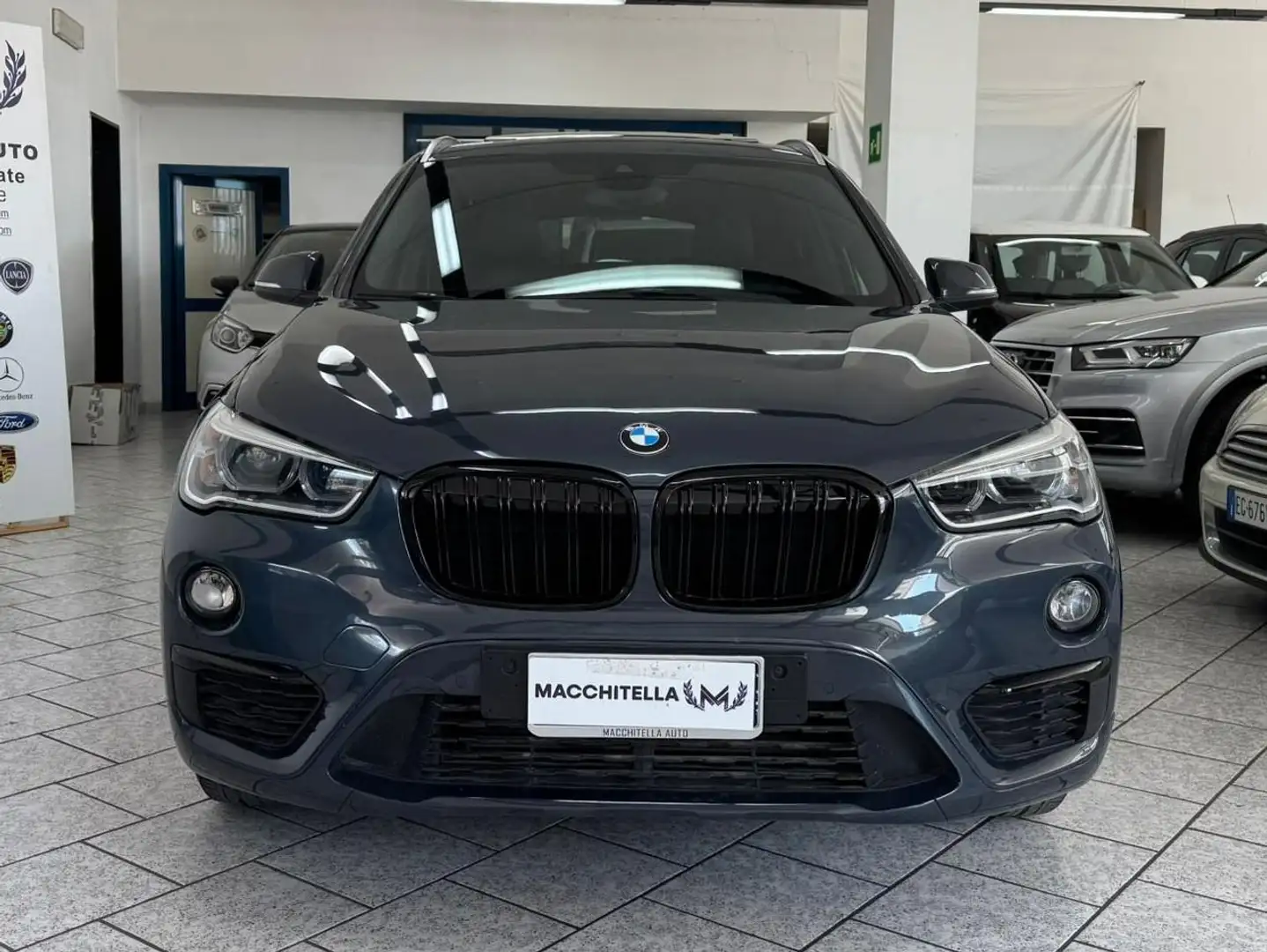 BMW X1 X1 sdrive16d Advantage Gris - 1