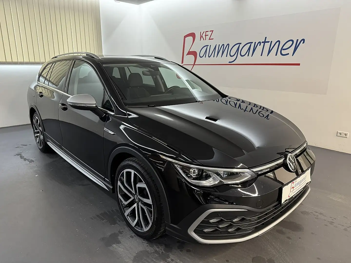Volkswagen Golf Variant Golf 8 Variant Alltrack 2,0TDI DSG 4MOTION *Mat... Schwarz - 1