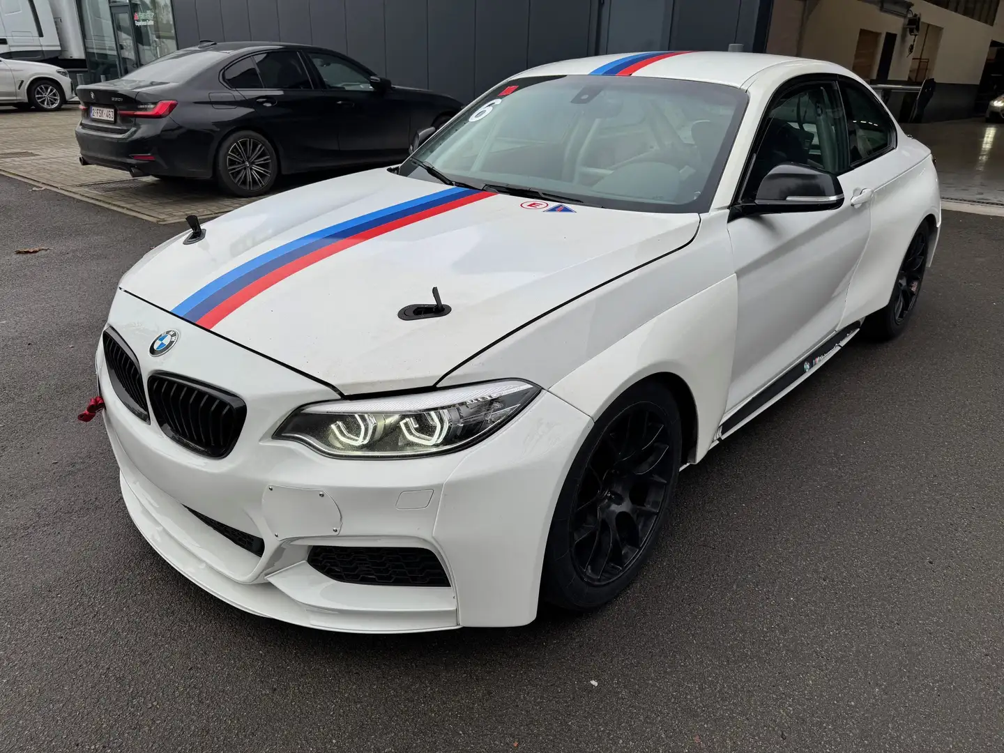 BMW 235 M240i M235i Racing Cup Rennwagen Racecar Track #2 Weiß - 1
