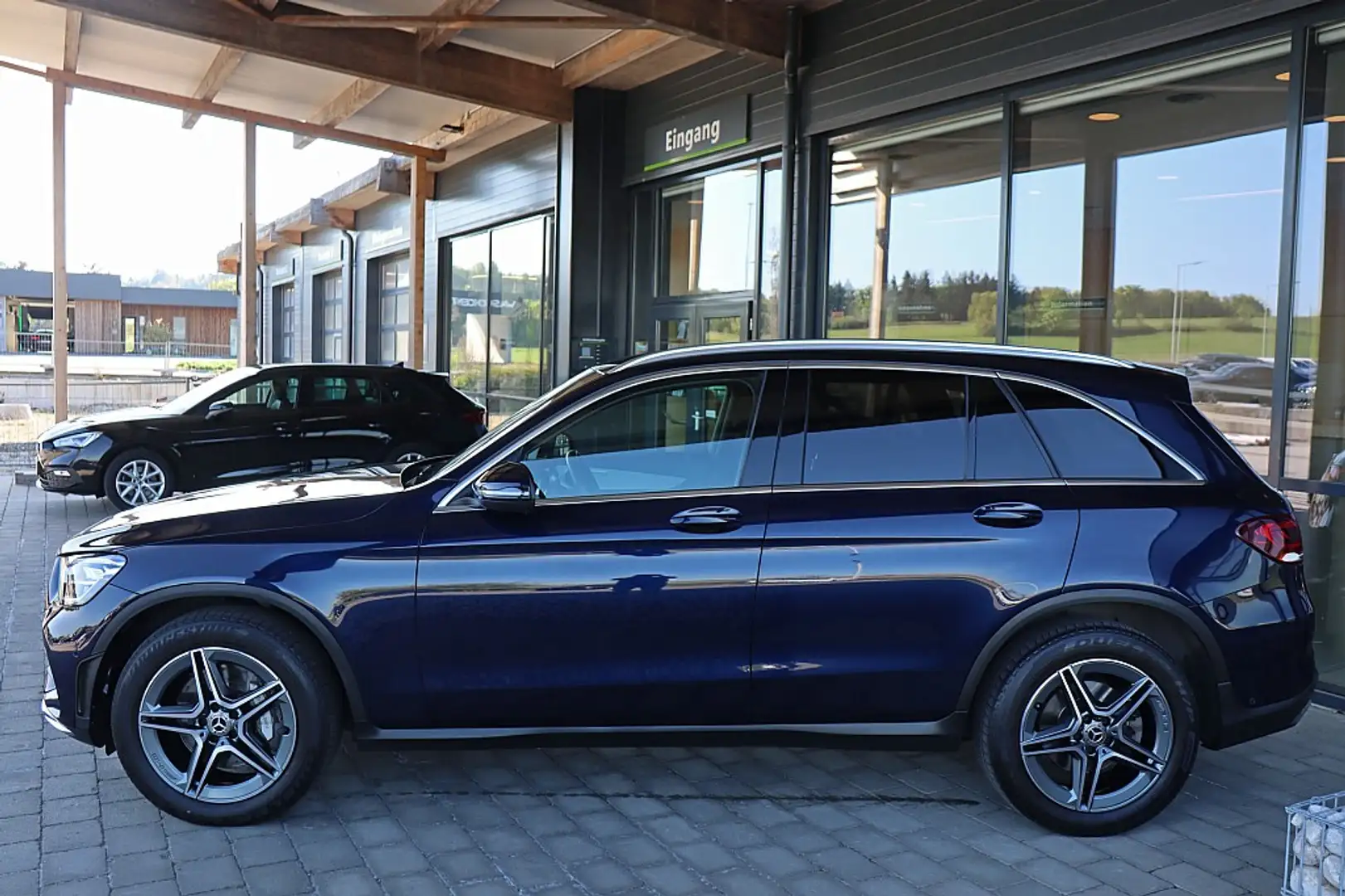 Mercedes-Benz GLC 220 d 4MATIC Aut. AMG ACC, LED, Navi, Spurhalte, To... Blauw - 2