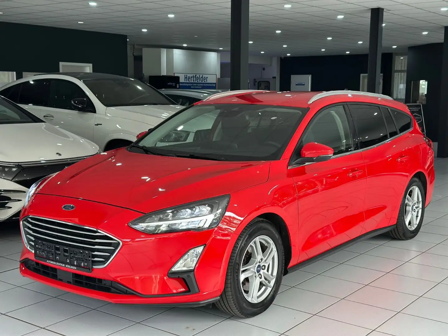 Ford Focus Turnier Cool & Connect*AHK*KAMERA*LED* Rot - 1