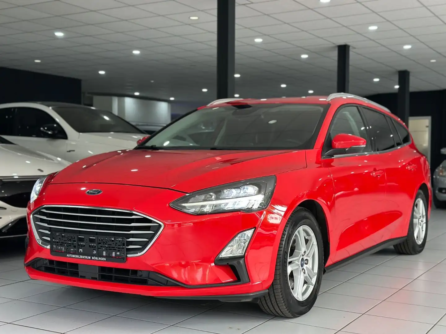 Ford Focus Turnier Cool & Connect*AHK*KAMERA*LED* Rot - 2