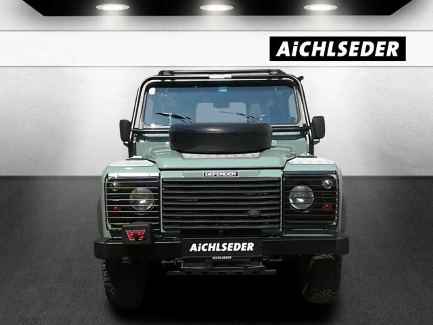 Land Rover Defender 110 SW 2,5TD 9-Sitzer/Klima Grün - 2