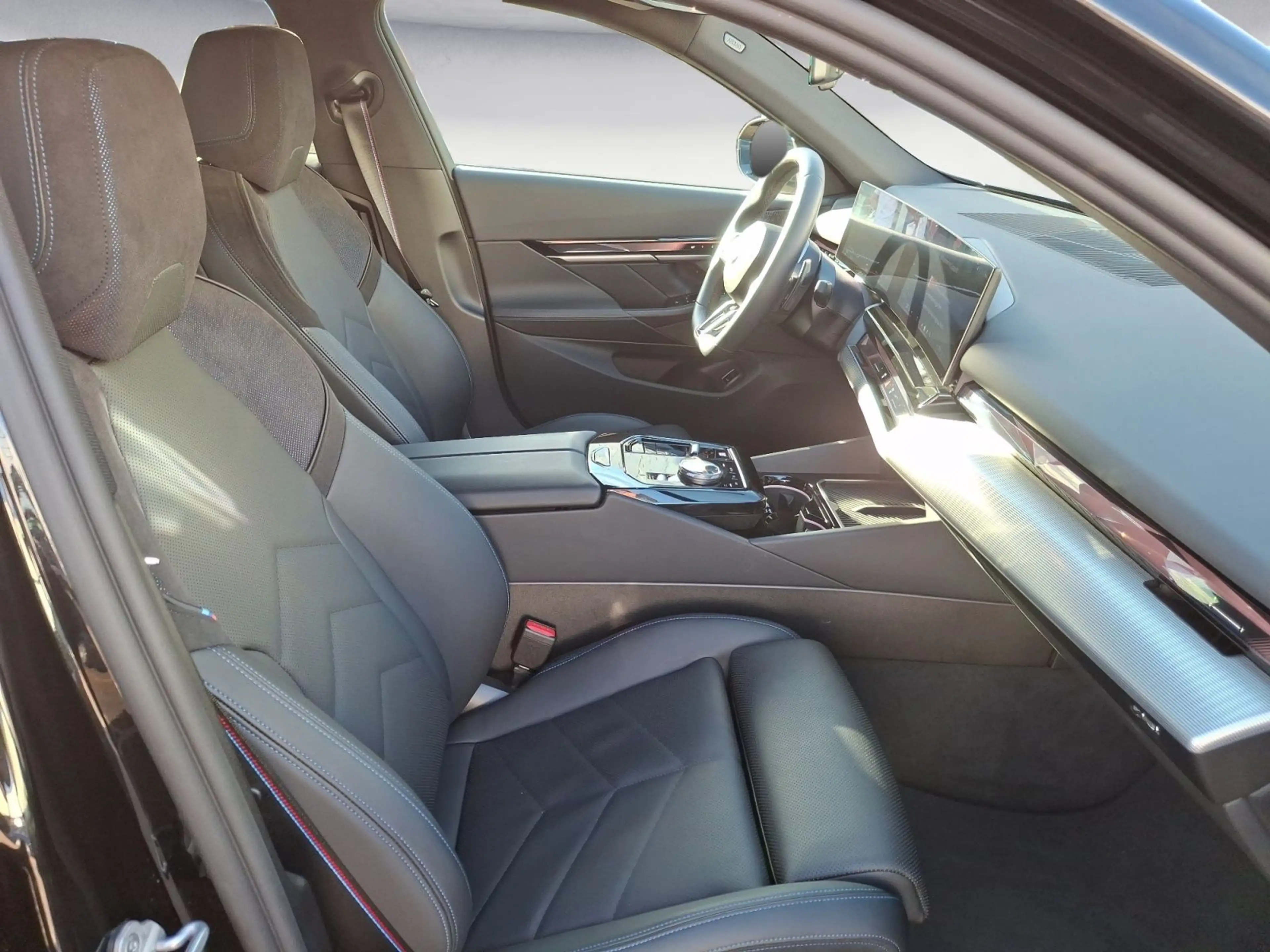 BMW 540 d xDrive *MSportPro*Shadow*Iconic*Travel*Navi — photo 15