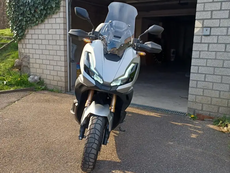Honda ADV 350 - foto 3