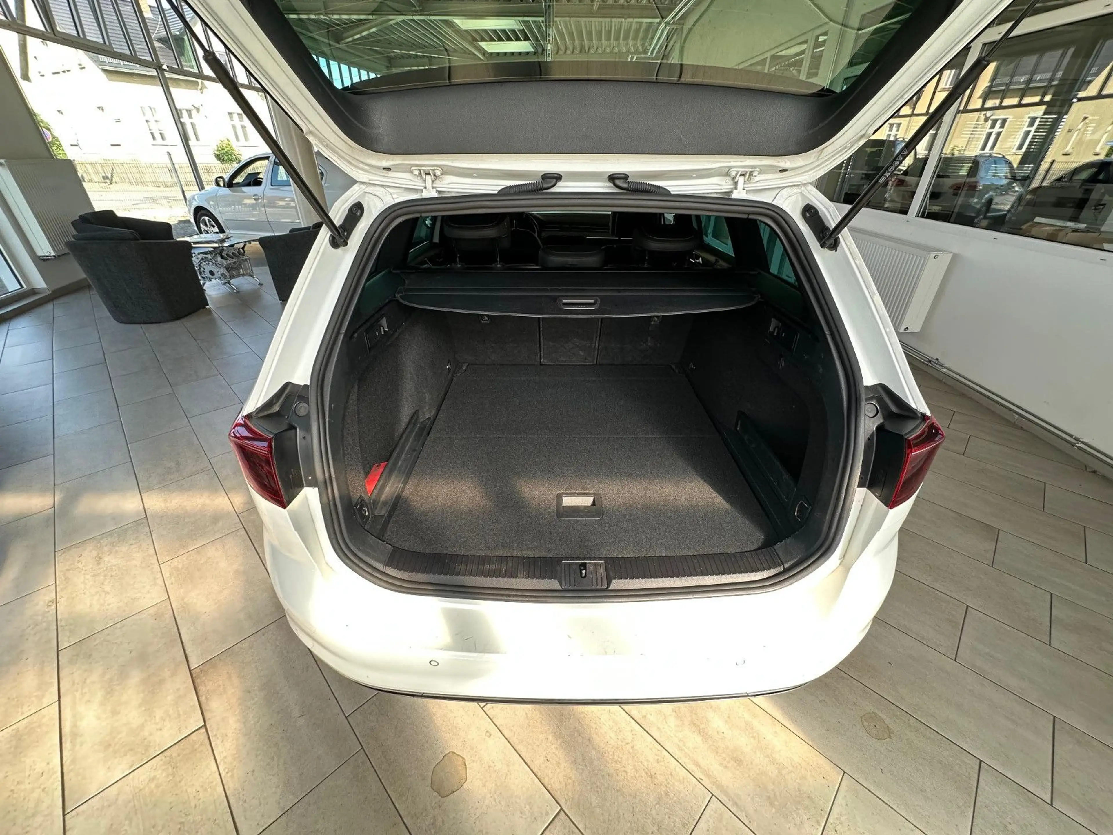 Volkswagen Passat Variant Passat Var. R Line Busin. R ACC/1. Hd./ Checkh. — photo 5