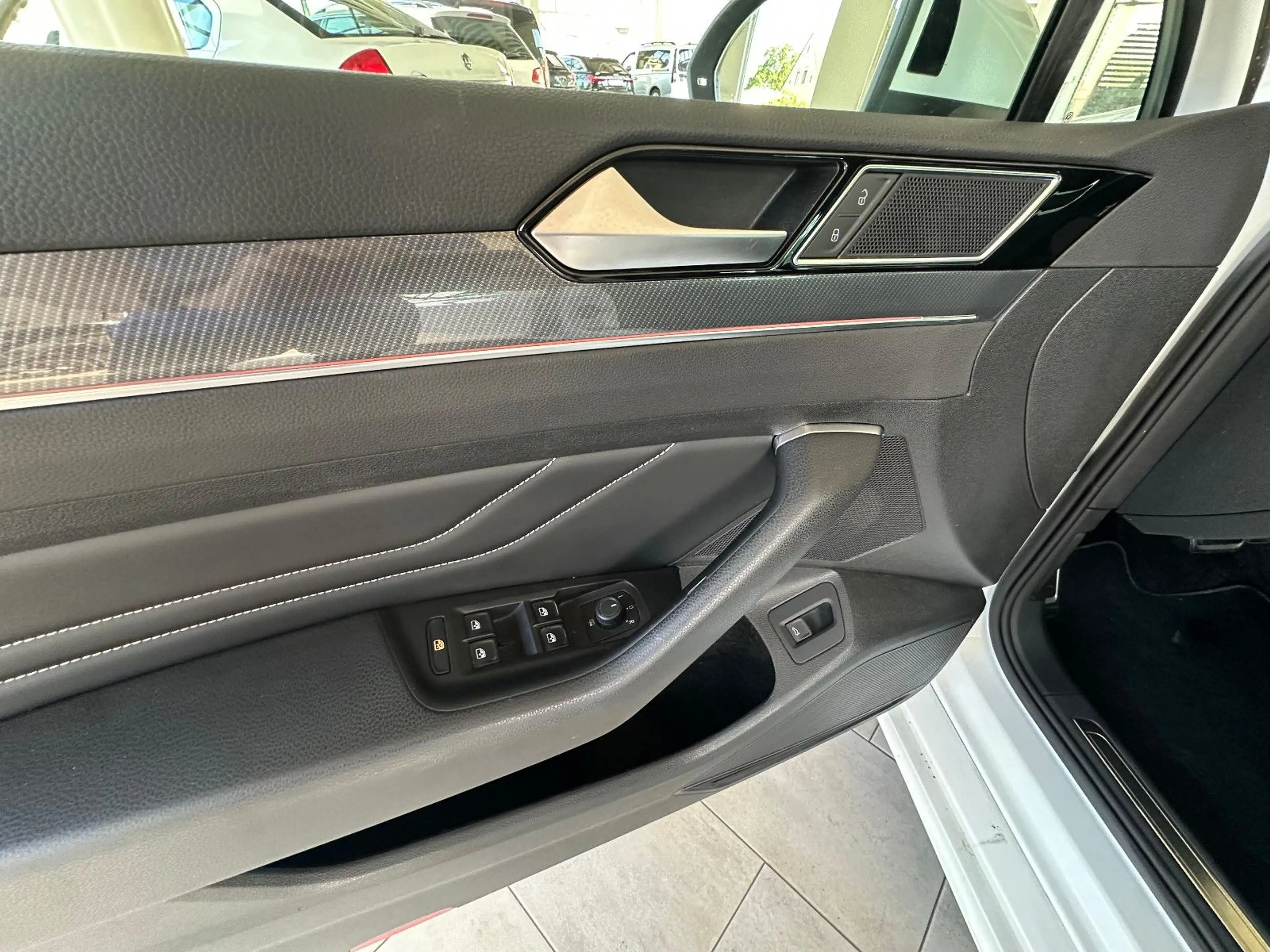 Volkswagen Passat Variant Passat Var. R Line Busin. R ACC/1. Hd./ Checkh. — photo 13