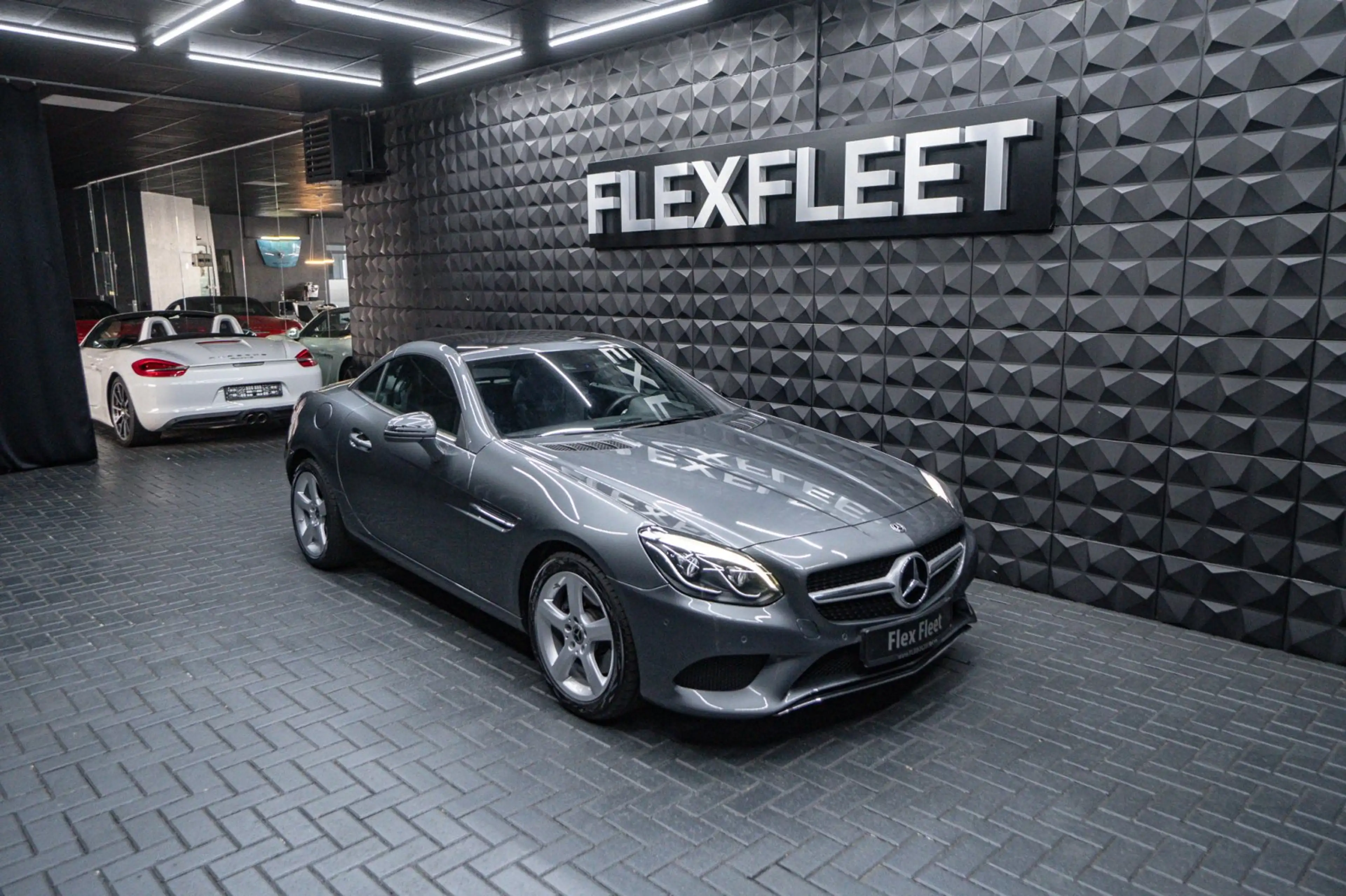 Mercedes-Benz SLC 200 Automatik Pano LED Leder — photo 8