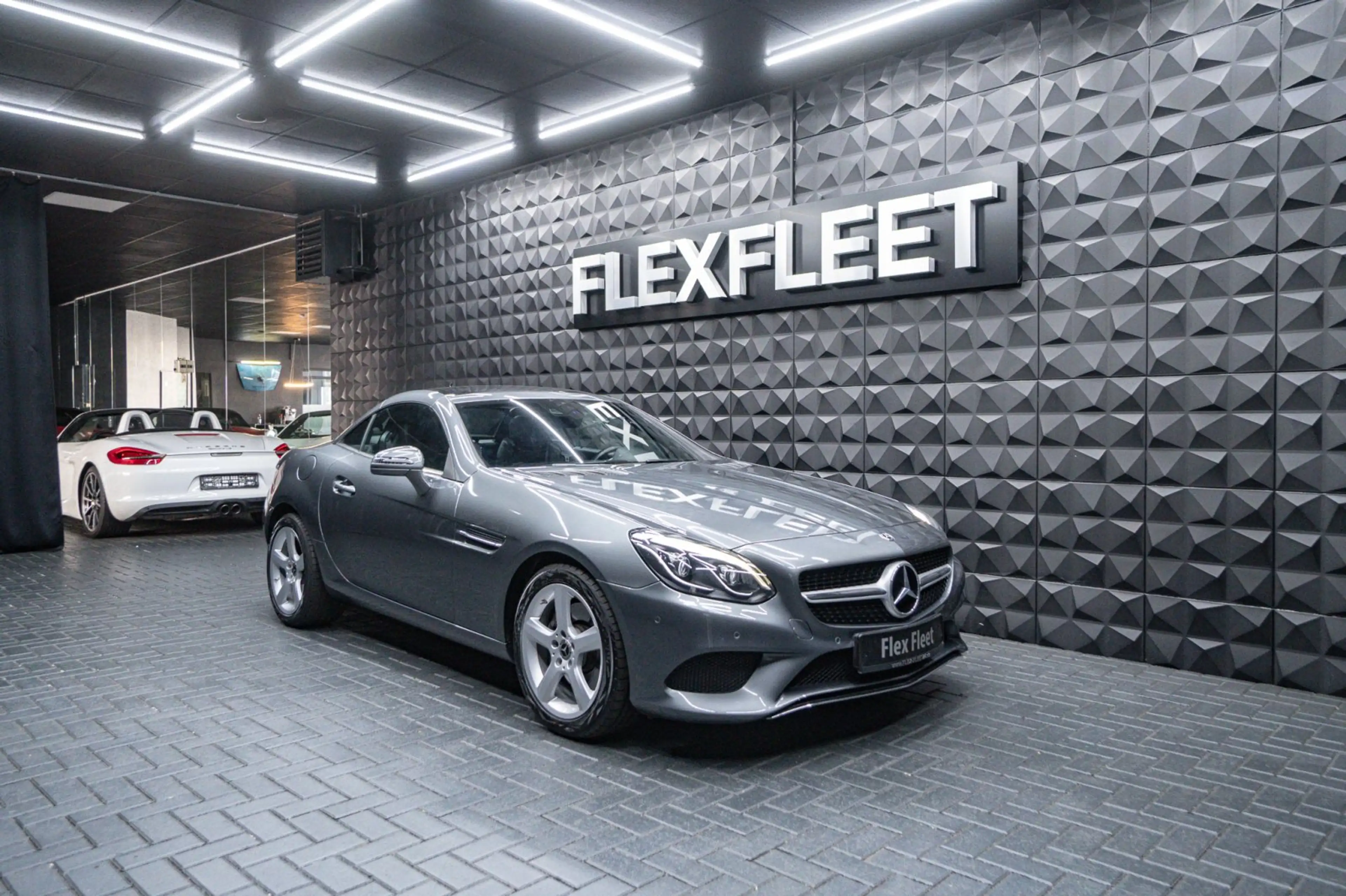 Mercedes-Benz SLC 200 Automatik Pano LED Leder — photo 6