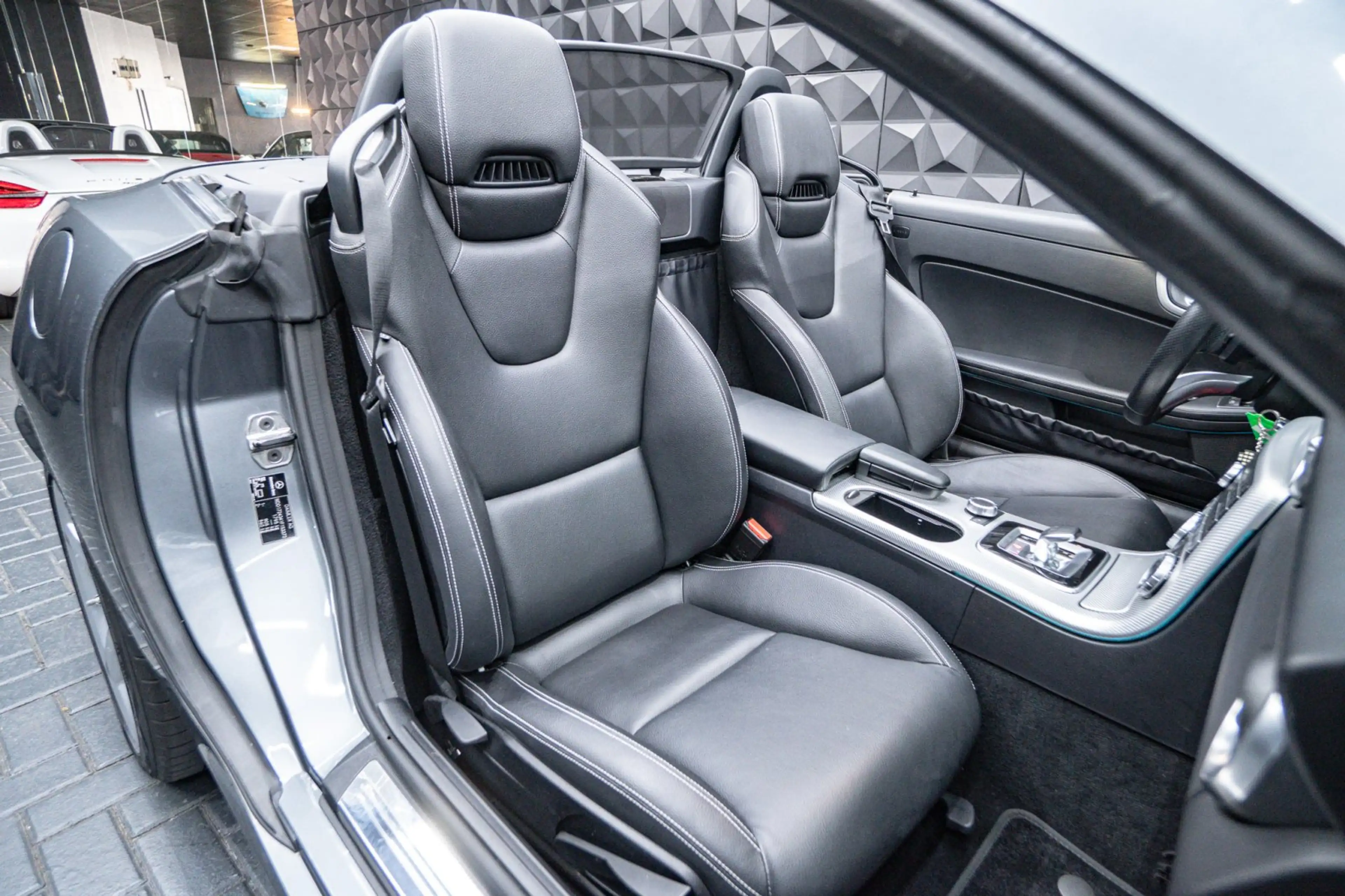Mercedes-Benz SLC 200 Automatik Pano LED Leder — photo 13