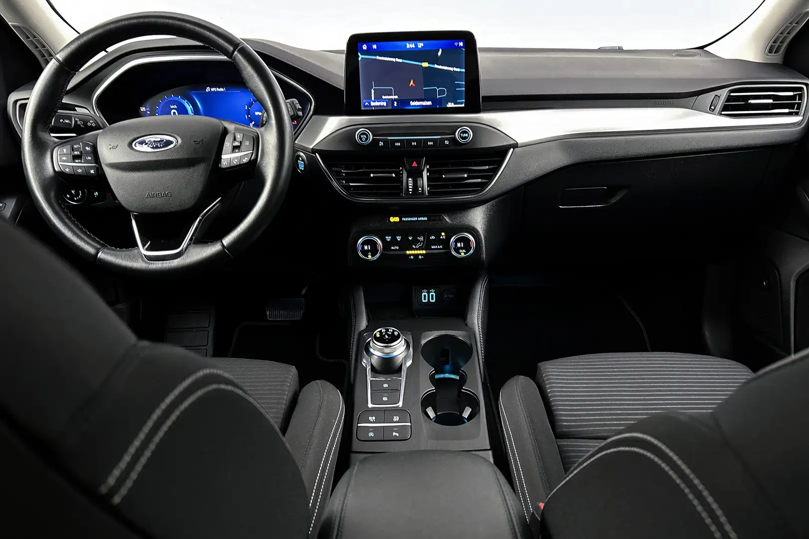 Ford Focus Wagon 1.0 EcoBoost Titanium X Business | Adaptieve Grijs - 2