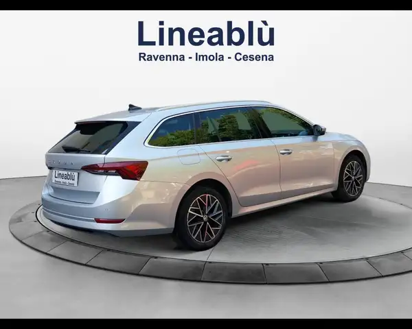 Skoda Octavia view 5