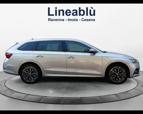 Skoda Octavia view 6