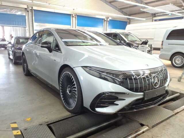 Mercedes-Benz EQS