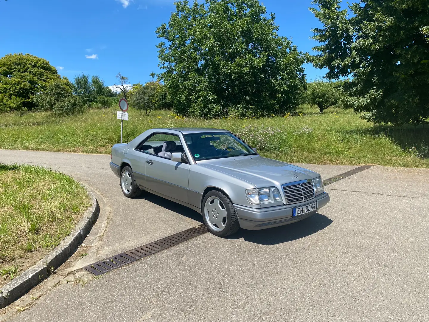 Mercedes-Benz 220 CE 220 Silber - 2