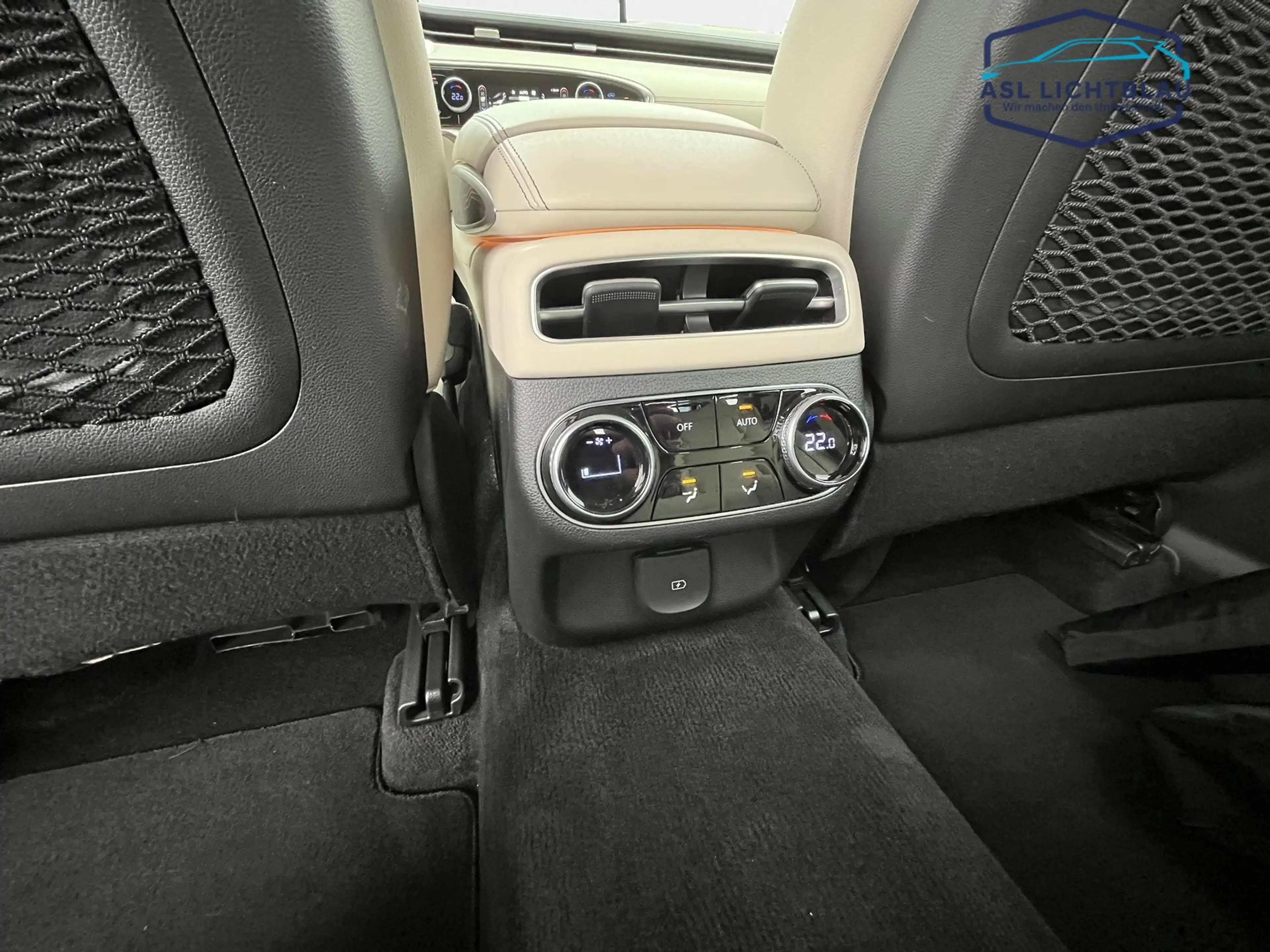Genesis GV70 2.2 D Luxury AWD Technik-& Komfort-Paket 2.2 — photo 14
