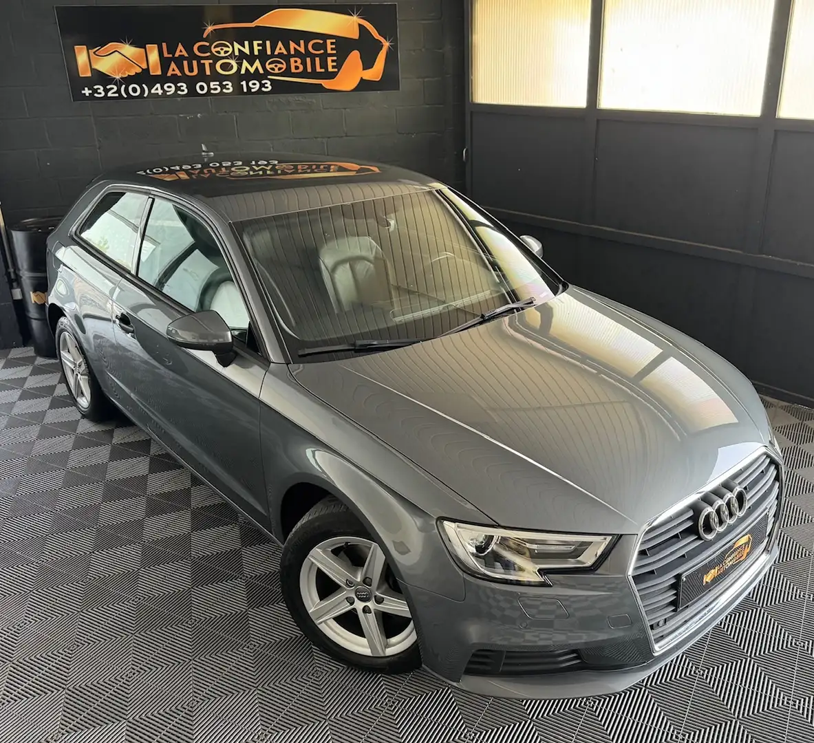 Audi A3 1.0 TFSI 1er propriétaire garantie 12 mois Gris - 1
