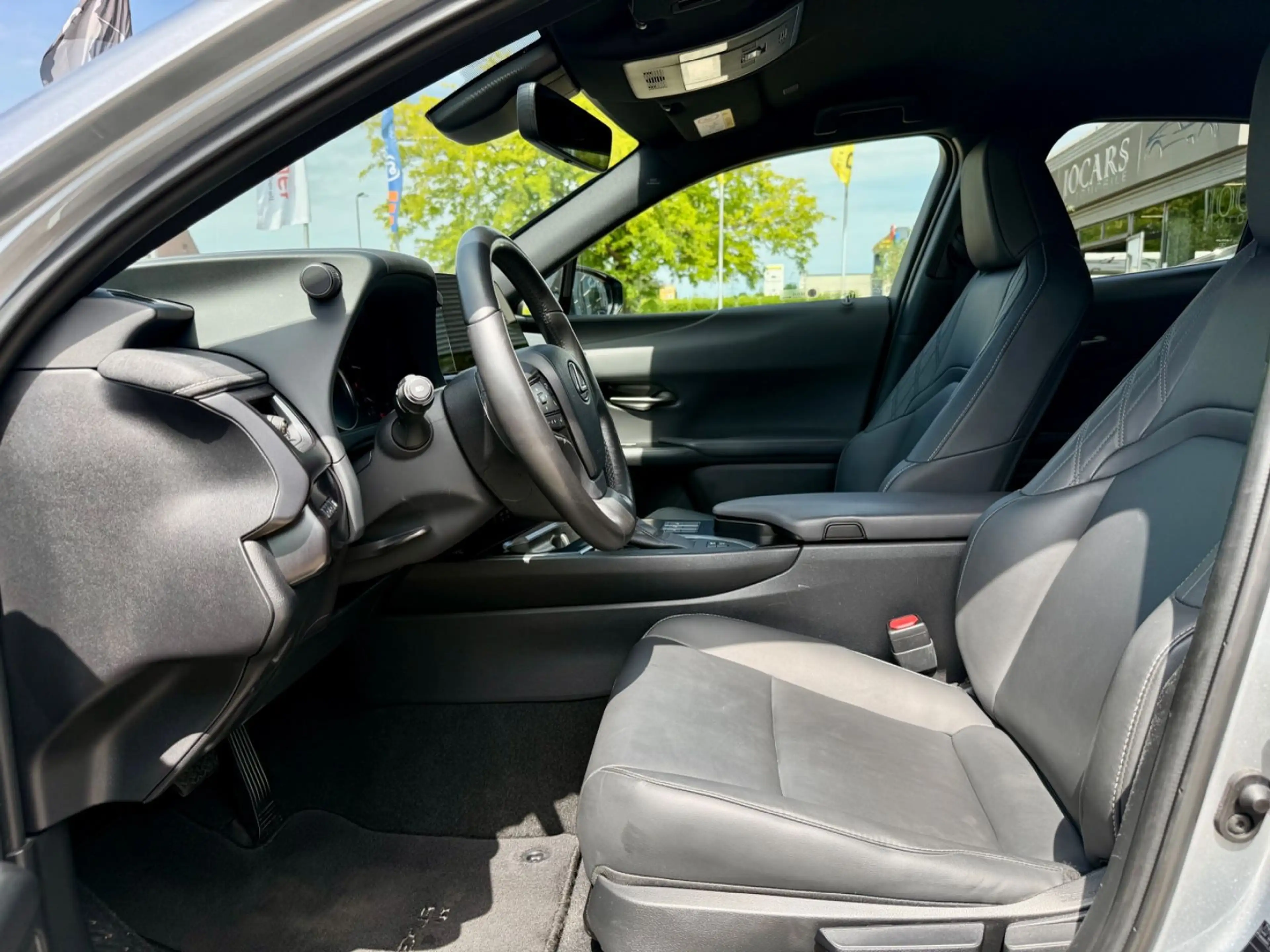 Lexus UX 250h F-SPORT*ACC*RFK*Car-Play*LED*1-HAND — photo 11