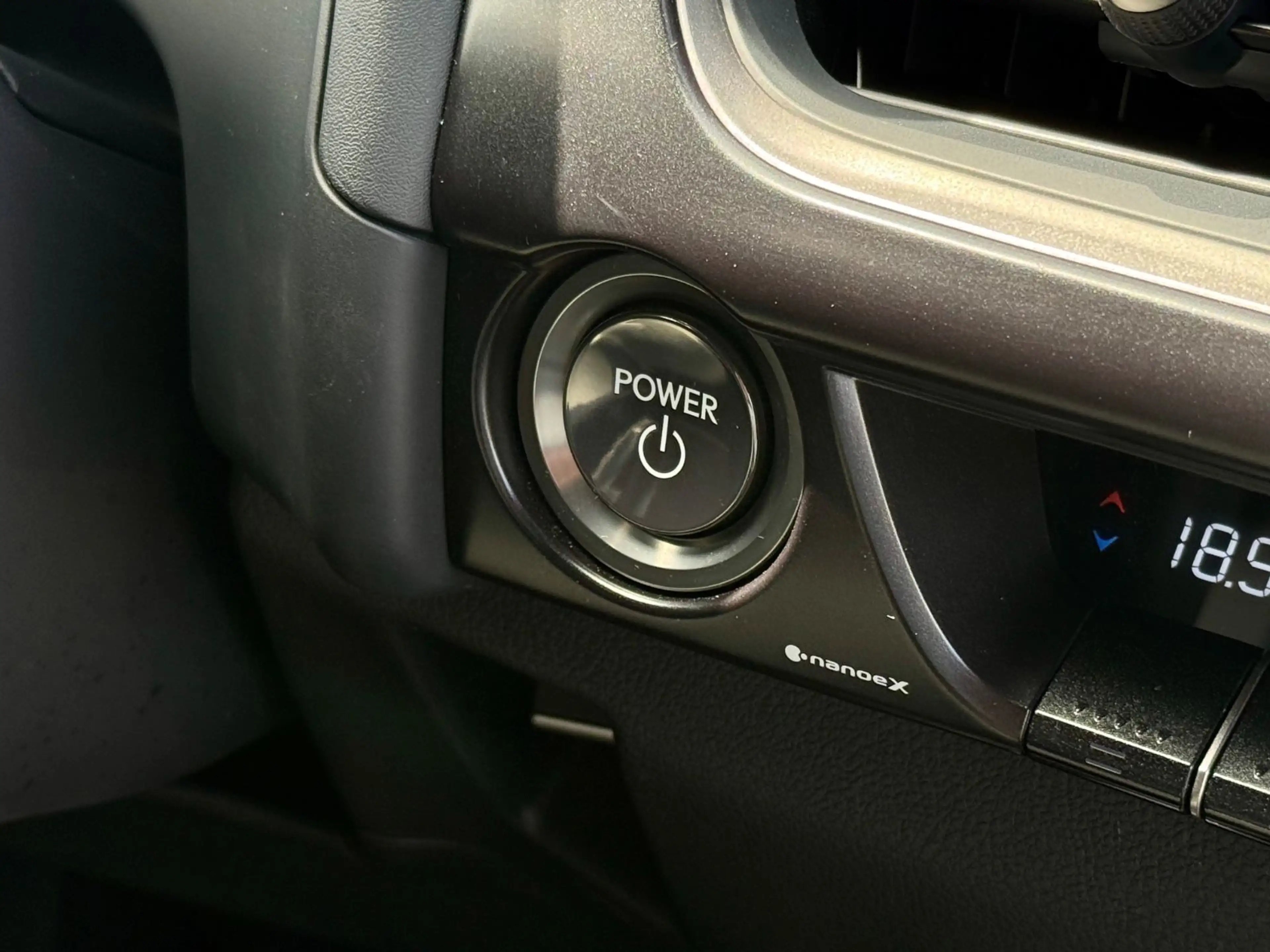 Lexus UX 250h F-SPORT*ACC*RFK*Car-Play*LED*1-HAND — photo 29