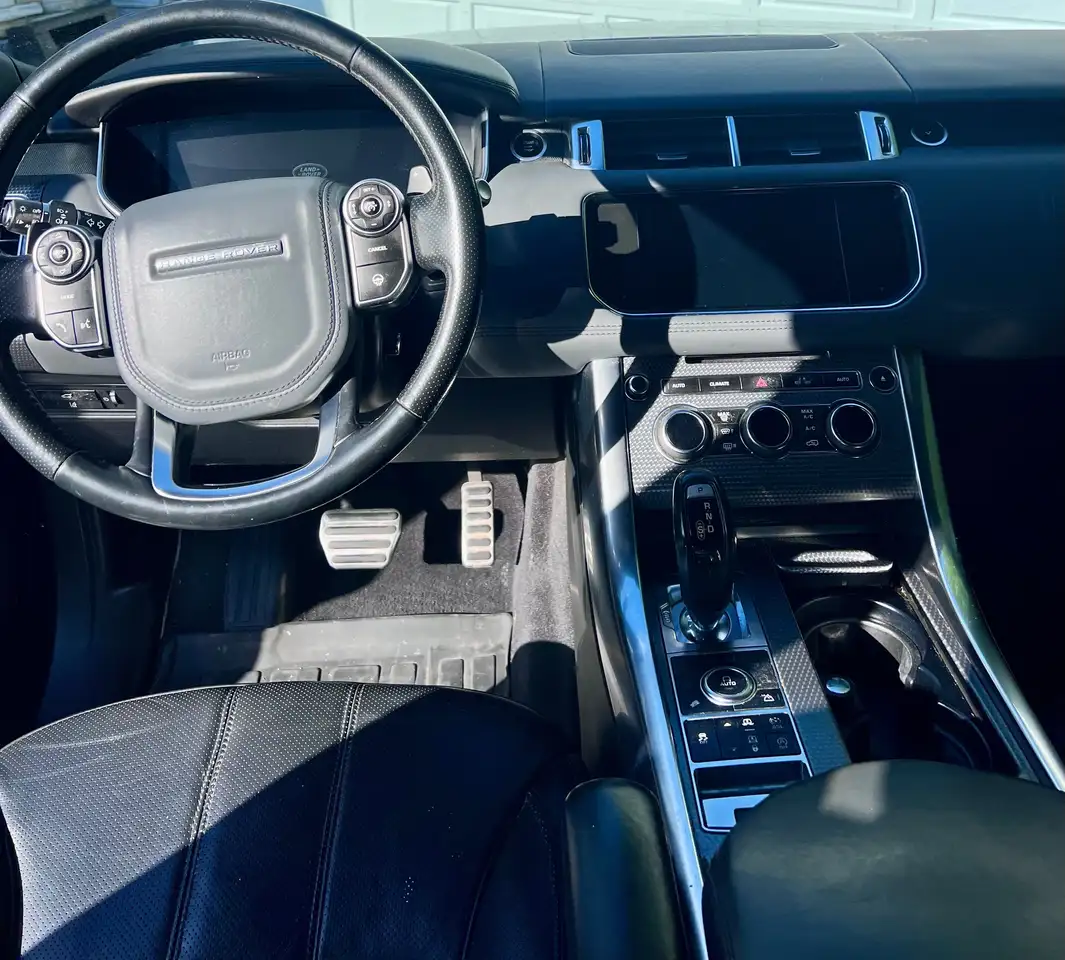 Land Rover Range Rover Sport снимка Land Rover Range Rover Sport