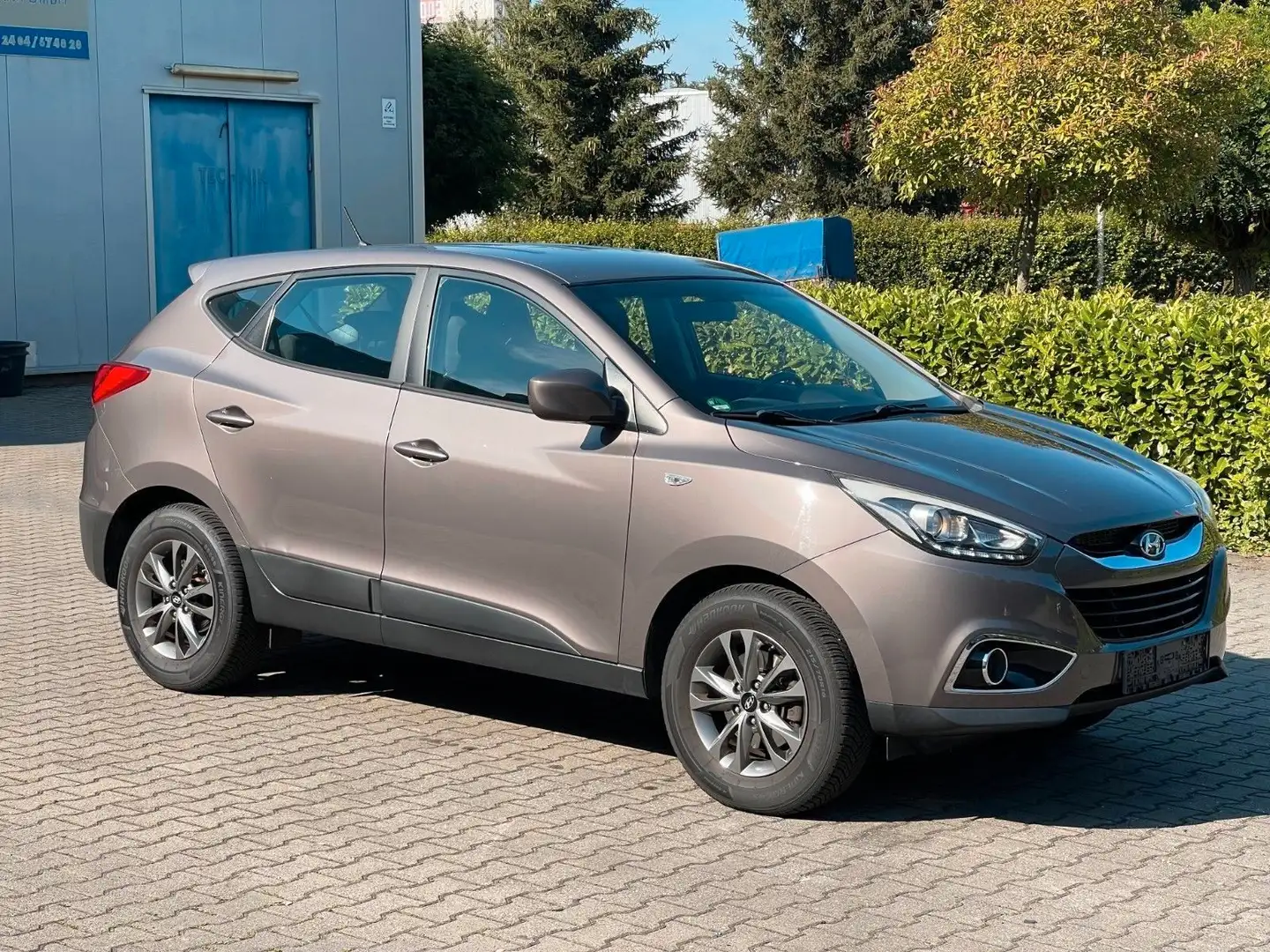 Hyundai iX35 Comfort 2WD *Motor läuft unruhig* Hnědá - 1