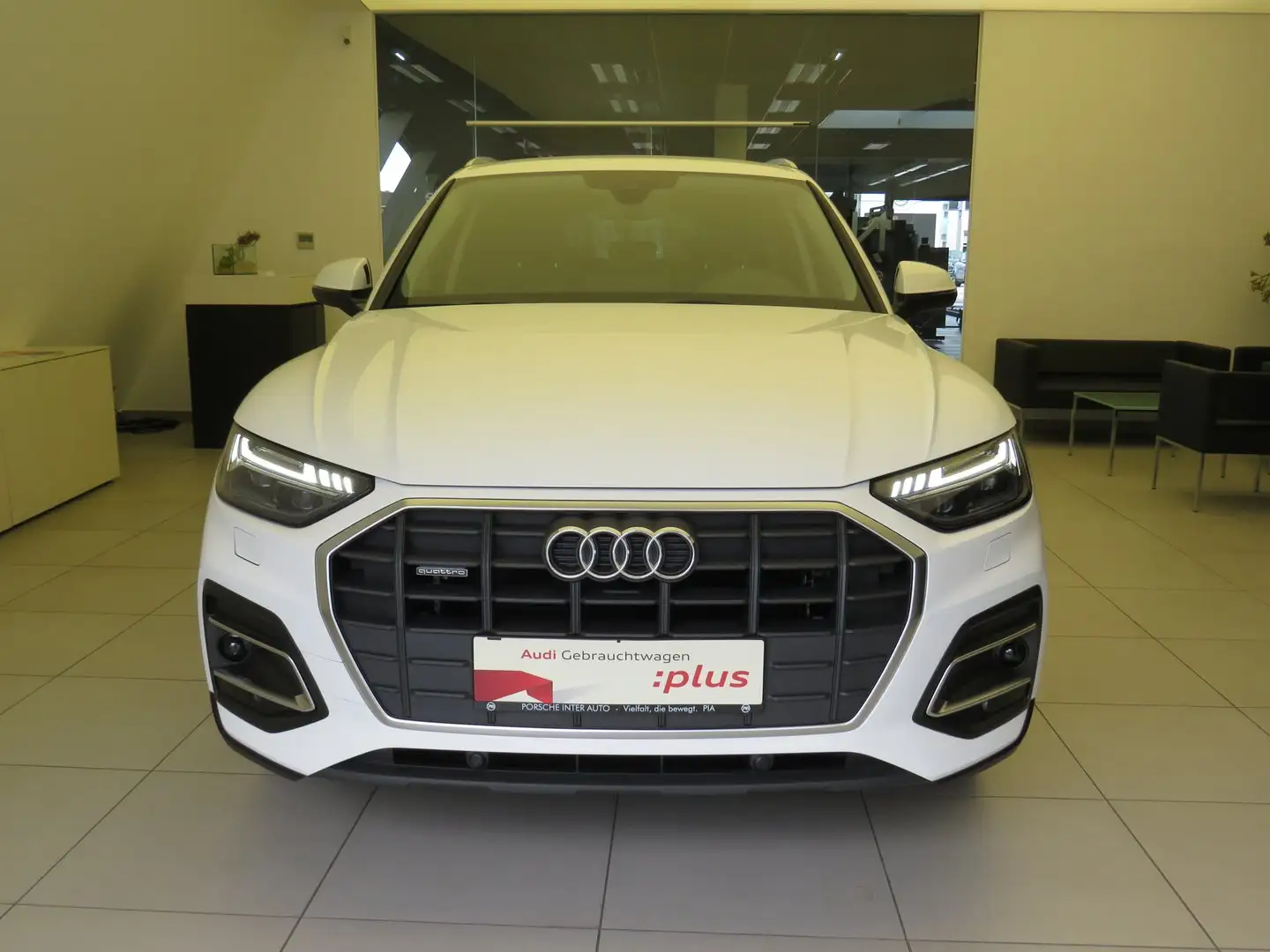 Audi Q5 40 TDI quattro intense Weiß - 2