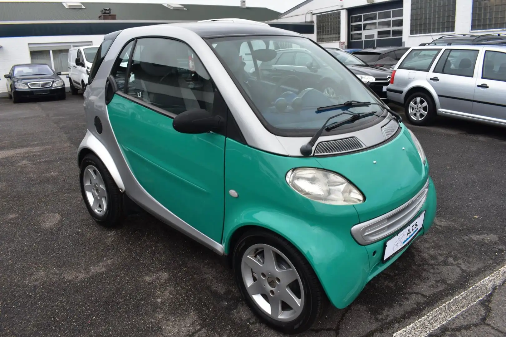 smart forTwo smart & pure *ALLWETTER*ALUFELGEN*TÜV NEU Grün - 2