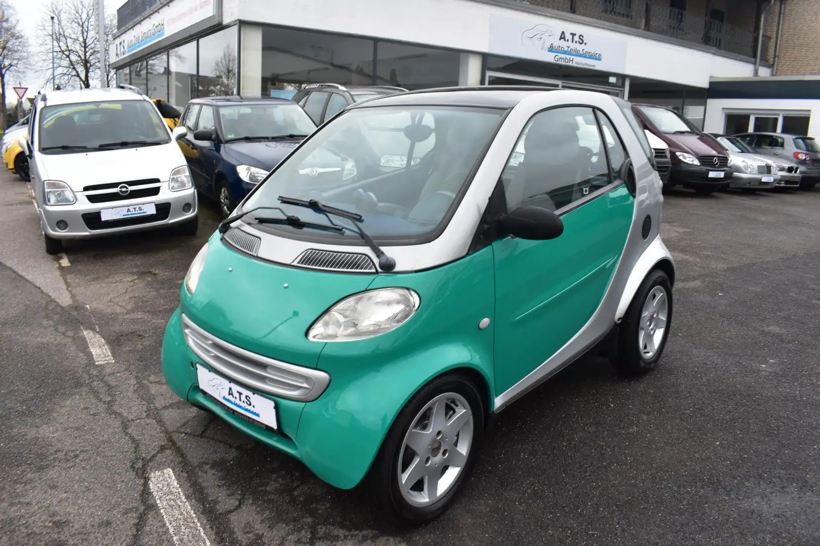 smart forTwo smart & pure *ALLWETTER*ALUFELGEN*TÜV NEU Grün - 1