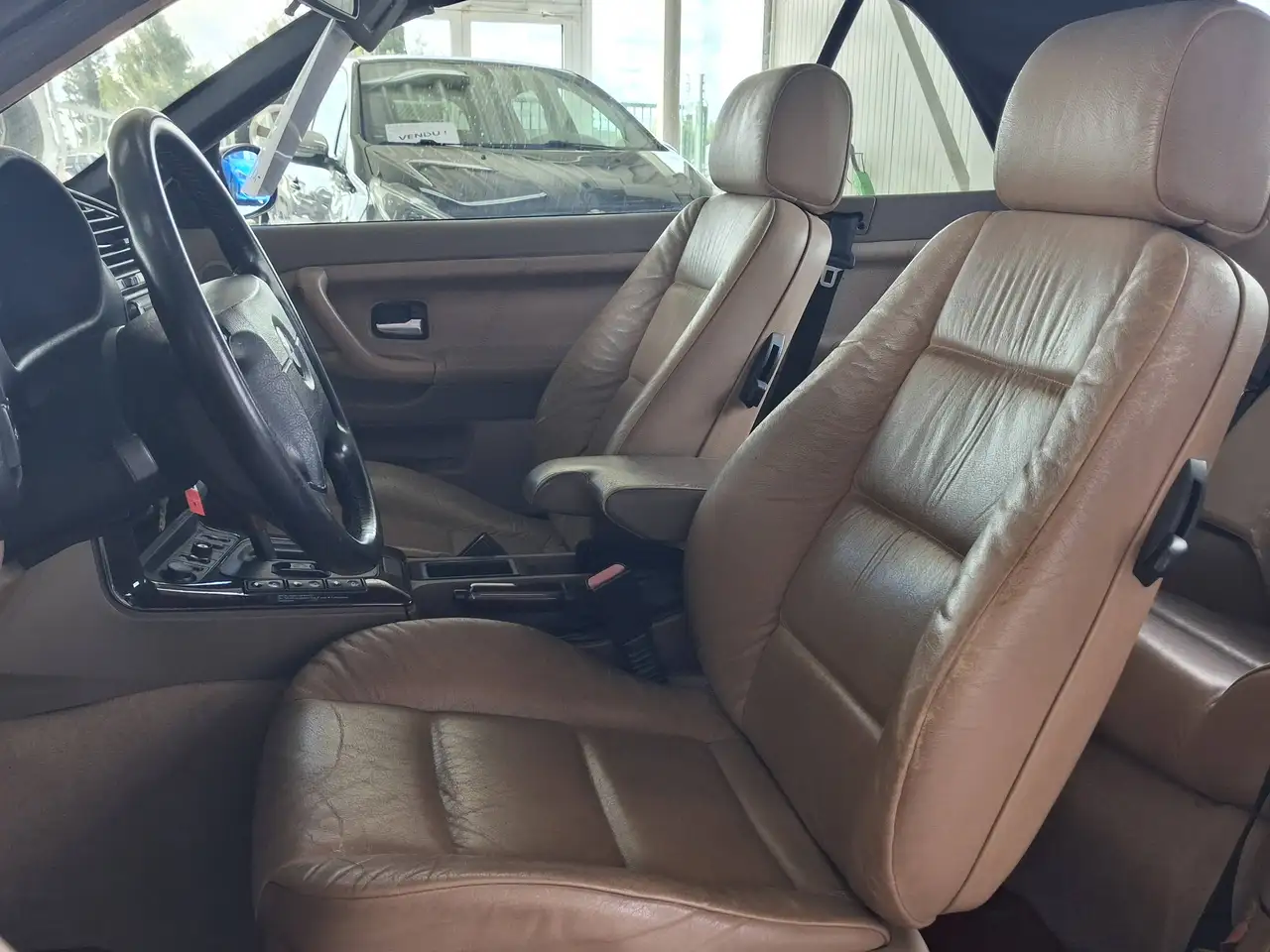 BMW 320i CABRIOLET / BOITE AUTO / CUIR / CLIMAT / A VENDRE TEL QUEL, foto 9