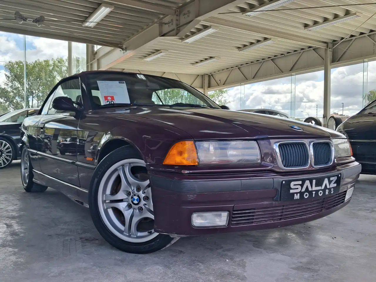 BMW 320i CABRIOLET / BOITE AUTO / CUIR / CLIMAT / A VENDRE TEL QUEL, foto 4