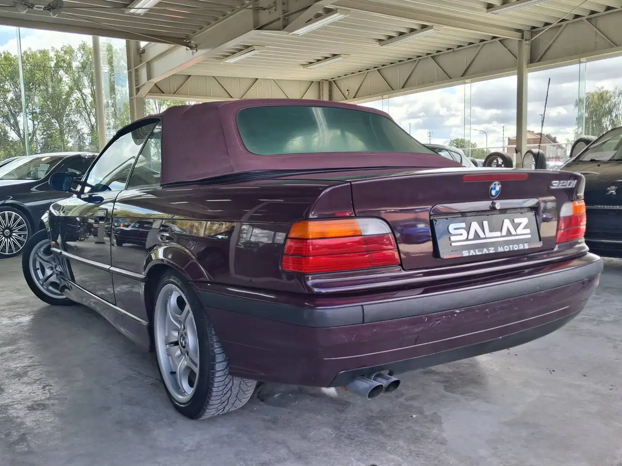 BMW 320i CABRIOLET / BOITE AUTO / CUIR / CLIMAT / A VENDRE TEL QUEL, foto 7