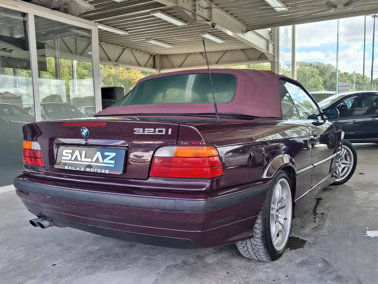 BMW 320i CABRIOLET / BOITE AUTO / CUIR / CLIMAT / A VENDRE TEL QUEL, foto 5