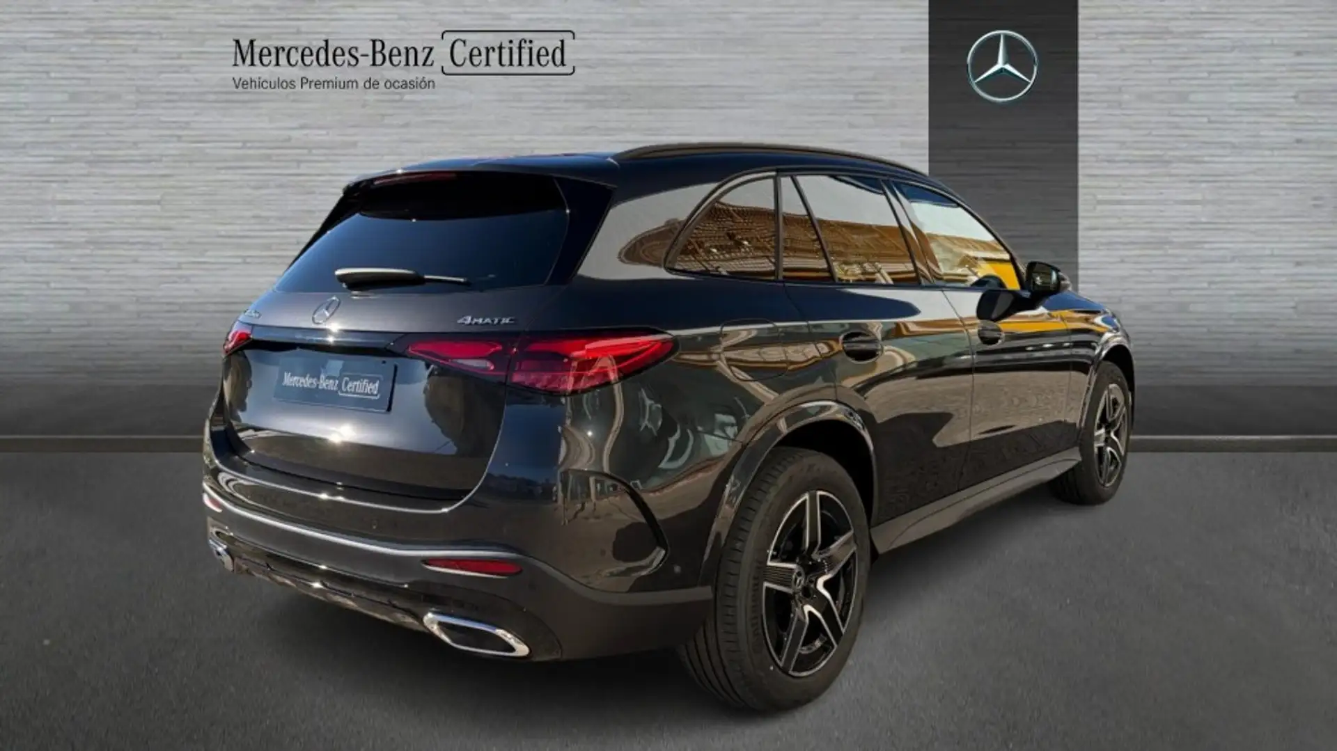 Mercedes-Benz GLC 300 de 4MATIC con tecnología híbrida - 2