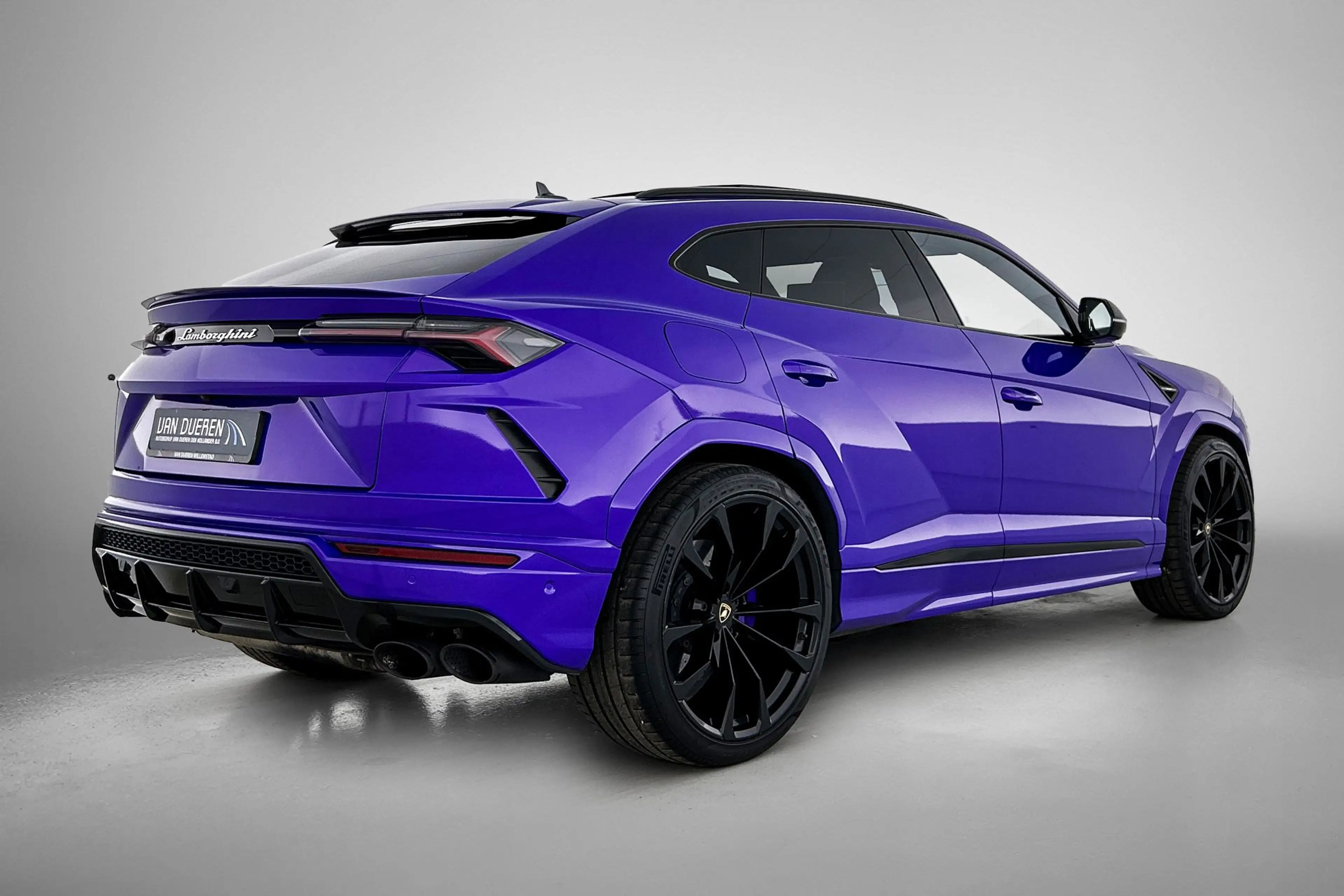 Lamborghini Urus 4.0 V8 Paarse Wrap, Entertainment rear, B&O — photo 4