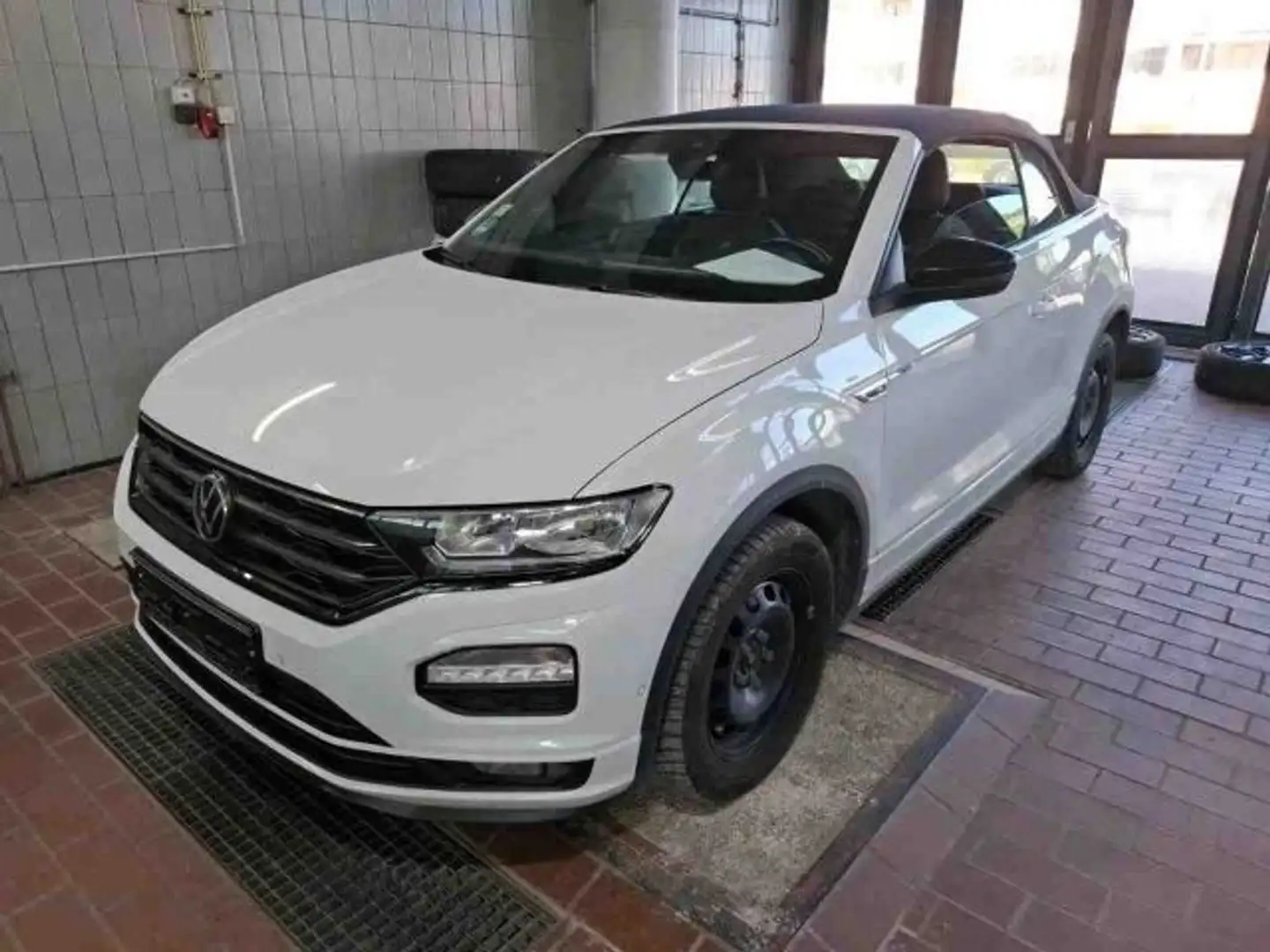 Volkswagen T-Roc 1.5 TSI R-LINE NAVI+ACC+SHZ+AHK Weiß - 2