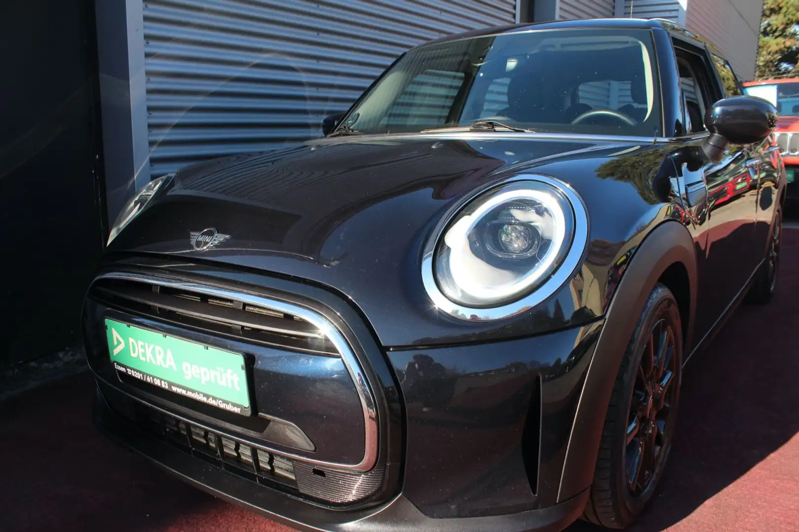 MINI Cooper 1.5 CLASSIC TRIM KLIMA KAMERA PDC 1.Hd Schwarz - 1