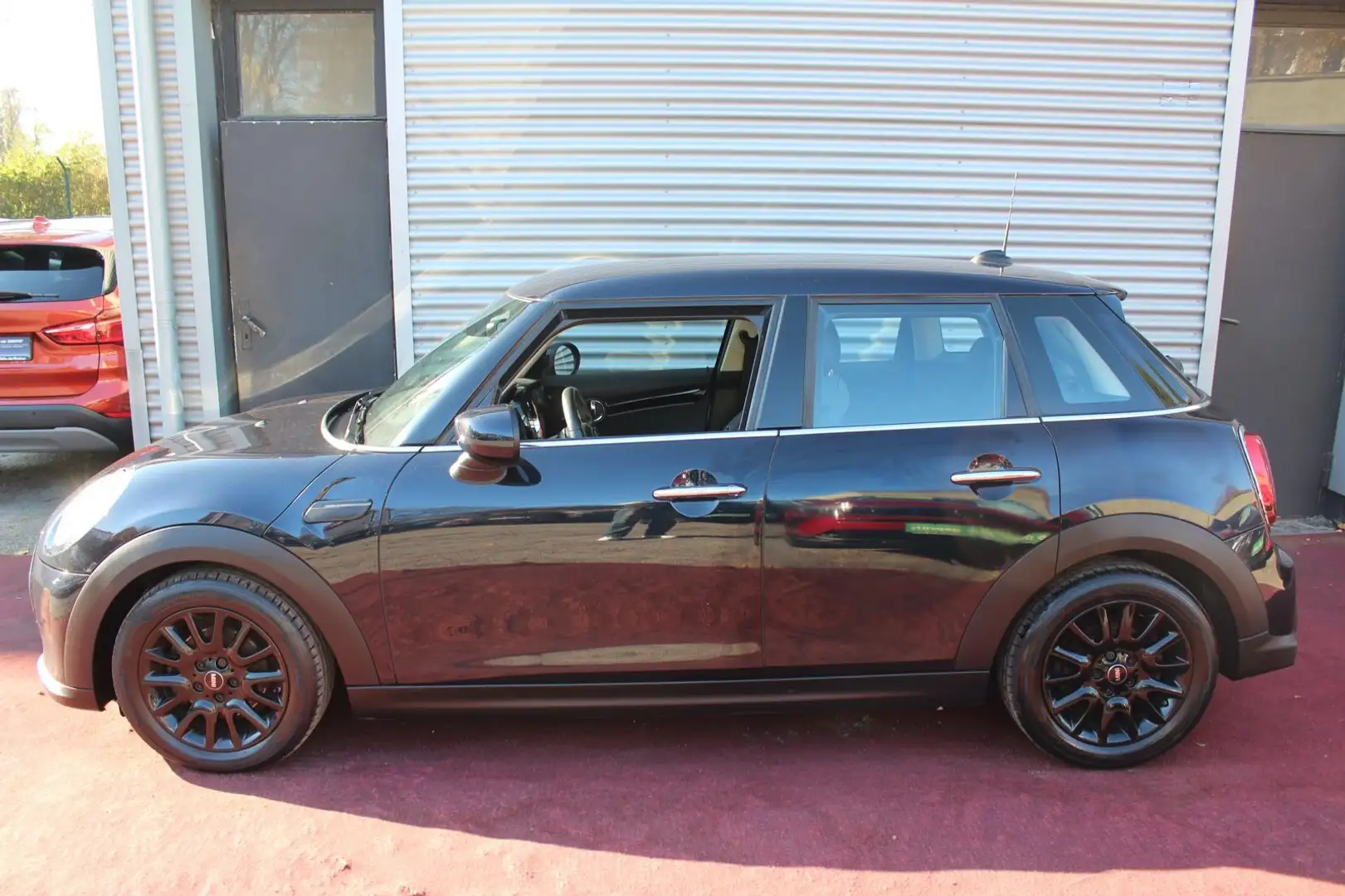 MINI Cooper 1.5 CLASSIC TRIM KLIMA KAMERA PDC 1.Hd Schwarz - 2